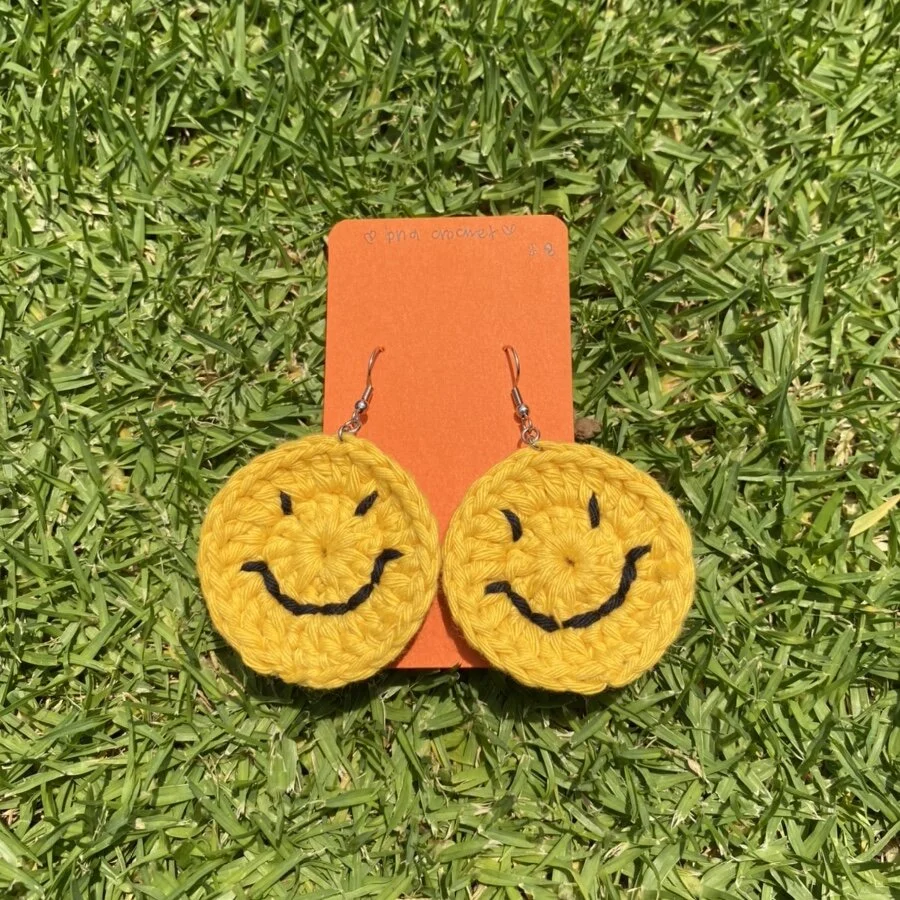 CrochetEarringsSmiley0001a.jpg