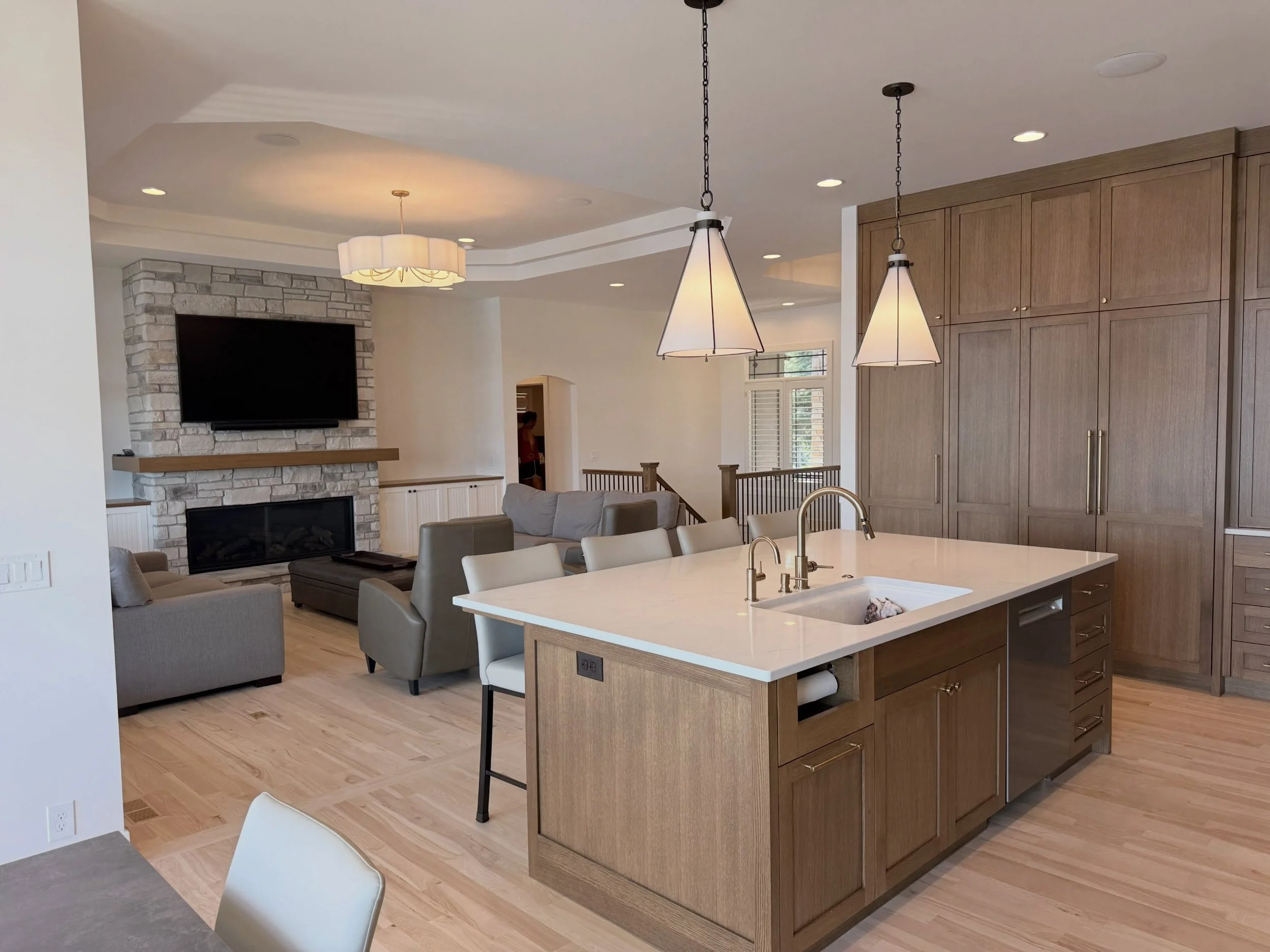 M A I N  F L O O R  R E M O D E L || 🤩

&ldquo;We just completed our main floor remodel and hiring Lee Builders was hands-down the best decision we made. Here is why we cannot recommend them highly enough:

- Active, Hands-On Guidance: Lee Builders