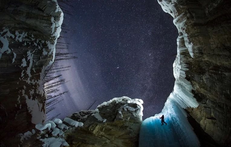 Happy Birthday Kootenay National Park! This gem of a National Park in South Eastern British Columbia was created on this day in 1920! It's an epic place to explore, have you been?

Here's a photo by our own @paulzizkaphoto exploring the ice in Haffne