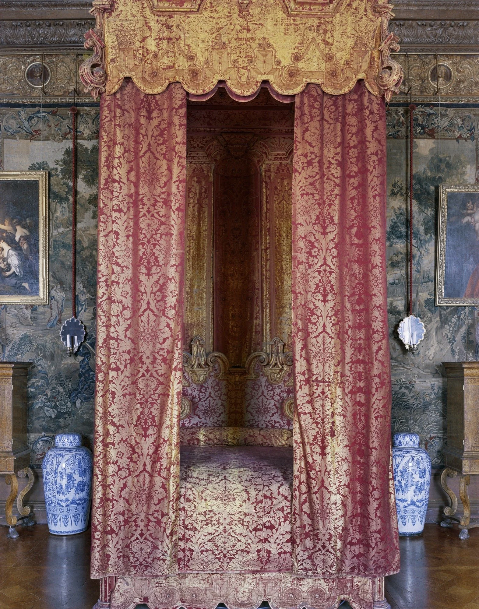 Perchance to Dream: Royal and Noble Bedchambers by David LEVENTI 
2026