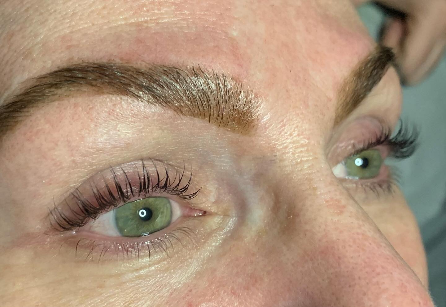 Lash game poppin&rsquo; 💁🏻&zwj;♀️ 

Lash lifts are a great alternative to extensions for those of you who are allergic to adhesive! Or even just prefer a more natural, low maintenance look. 

#lashlift #lashtint #lashgoals #browgoals #pittsburgh #p