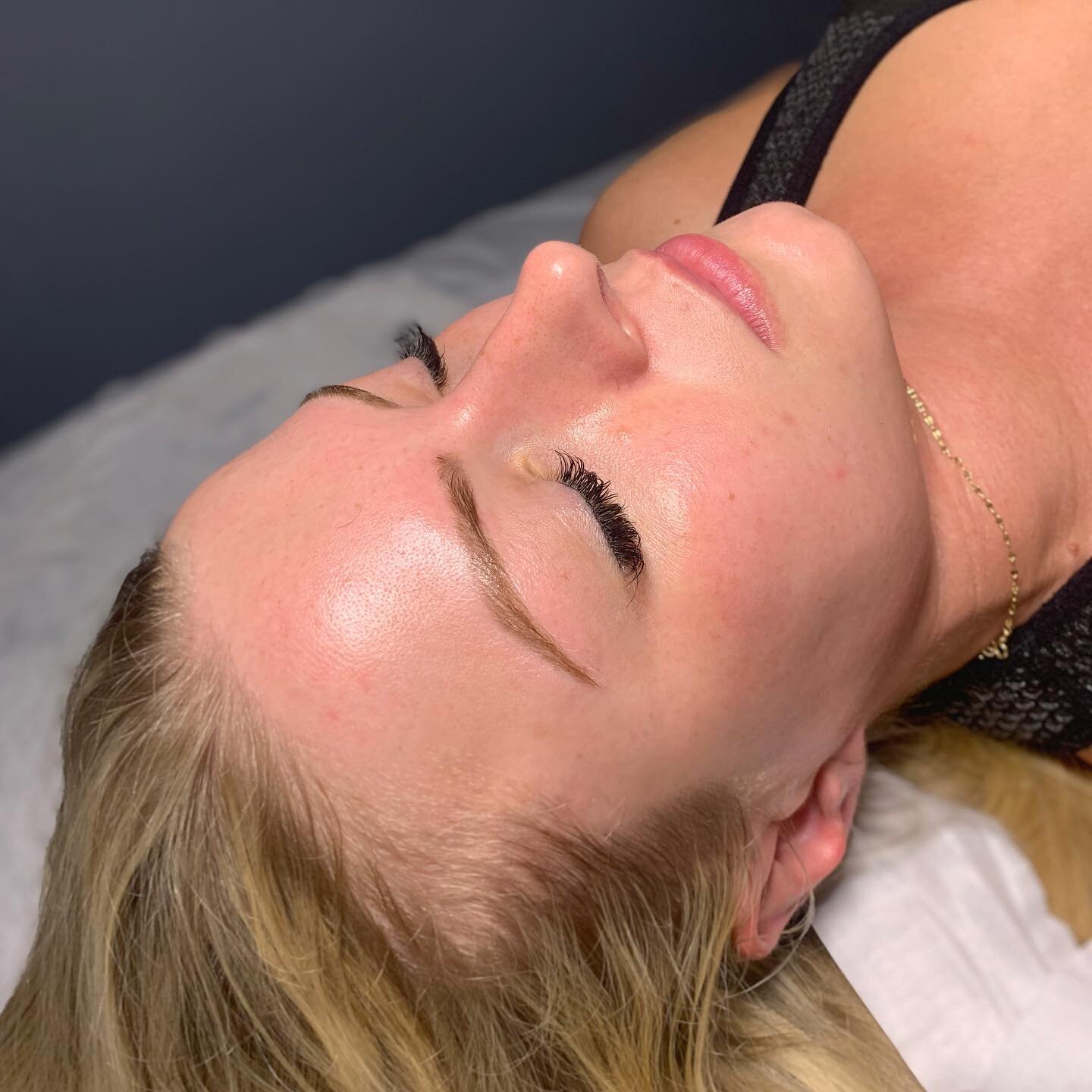 No filter needed, just that post-facial #glow 🌟🤩 

#TheFaceLabPgh #hydroglowfacial #dermaplaning #pittsburghsalon #pittsburghspa #booknow