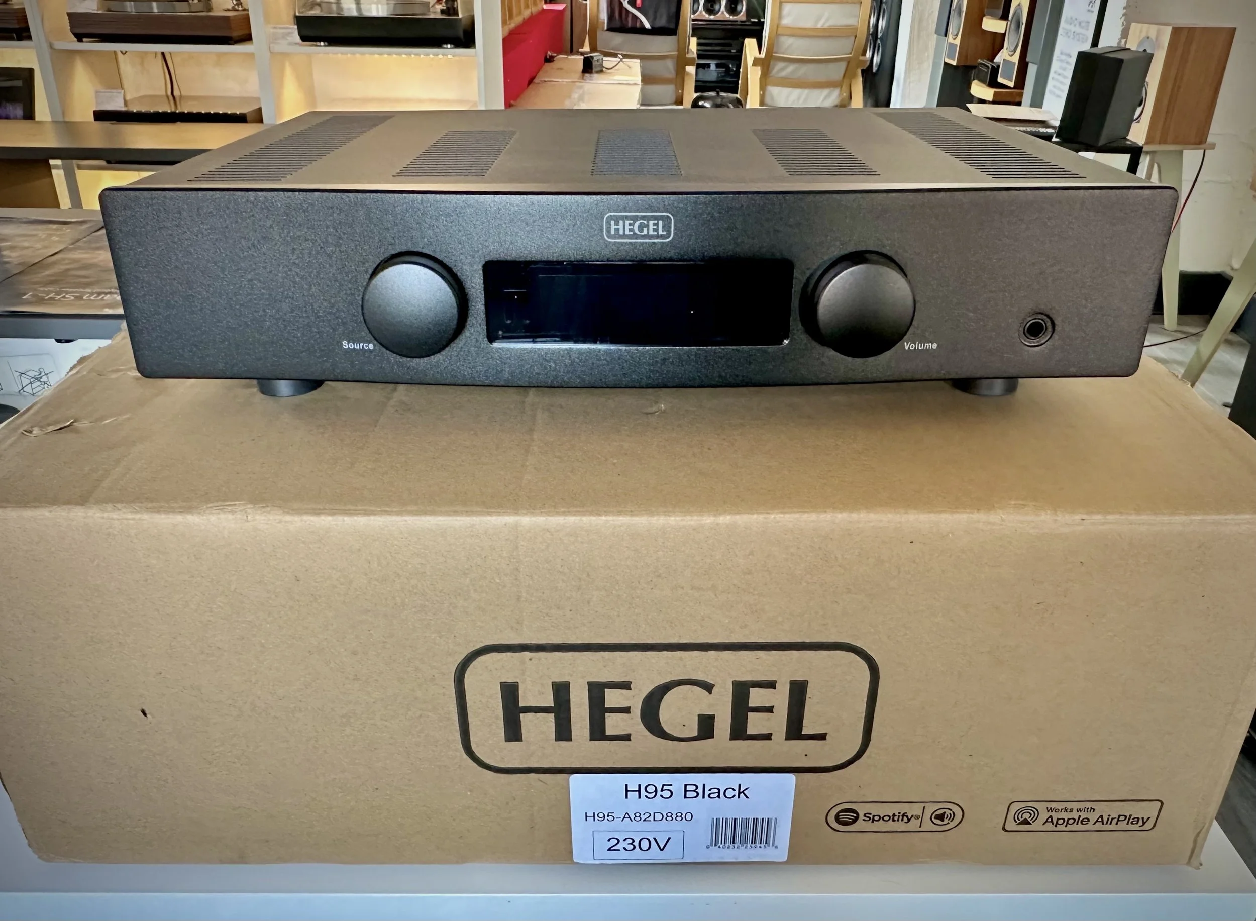 Hegel H95 Amplifier