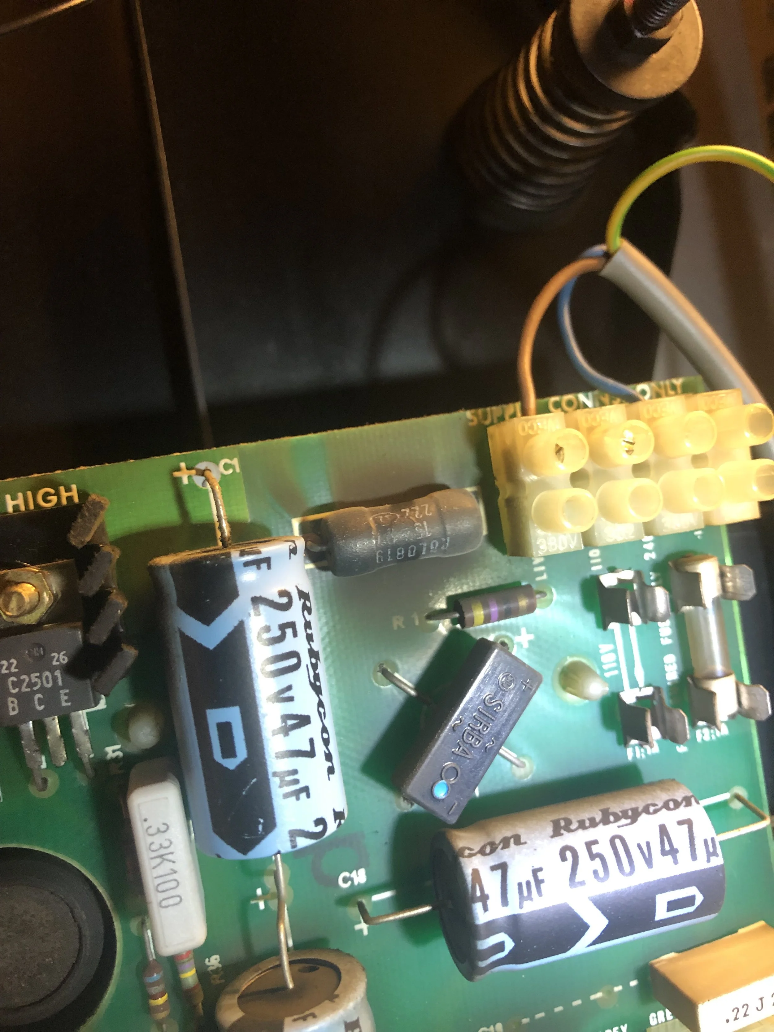 Identifying failed components on a Linn Valhalla PSU