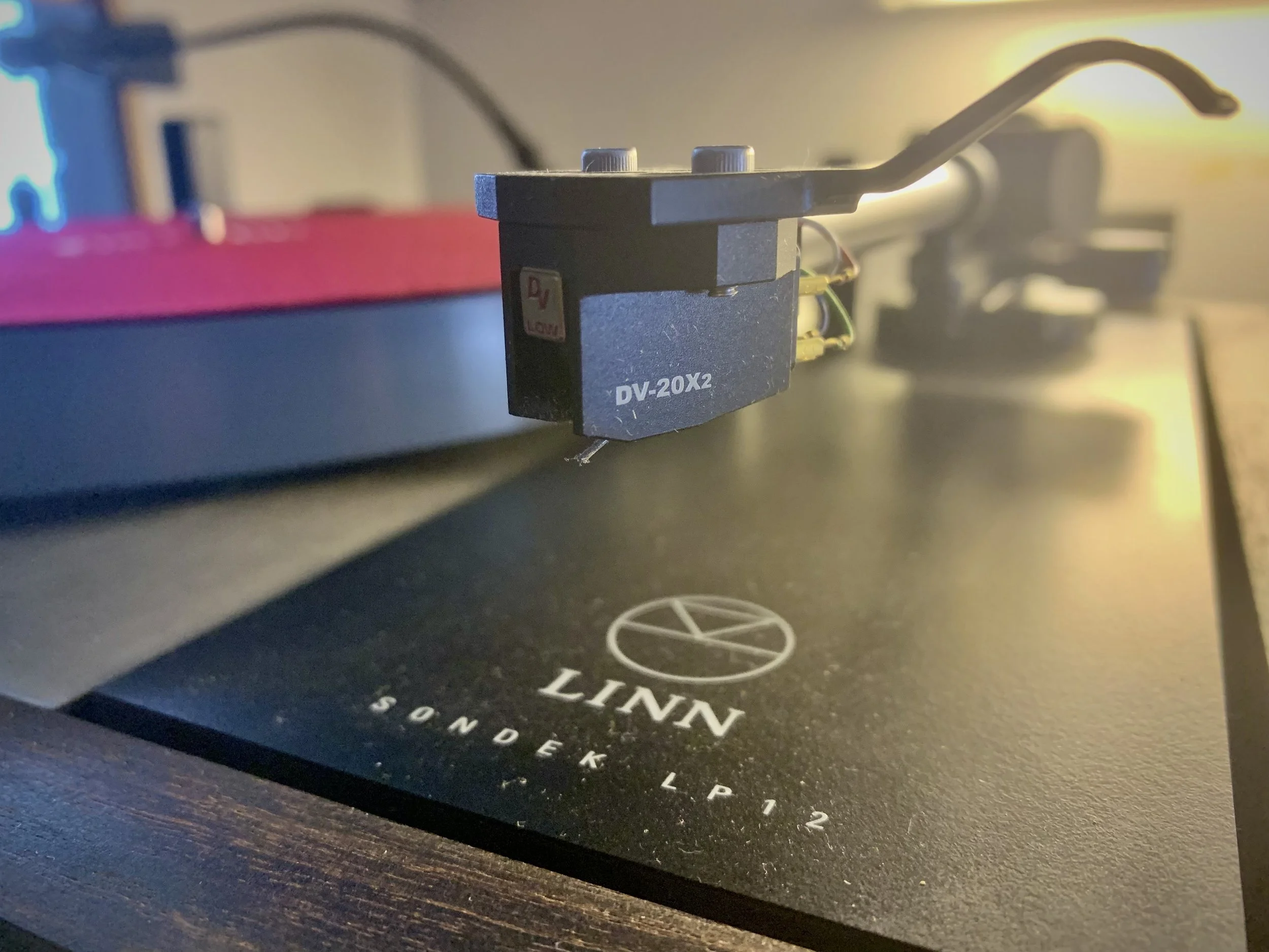 Tonearm change from Linn Ittok to Naim Aro.