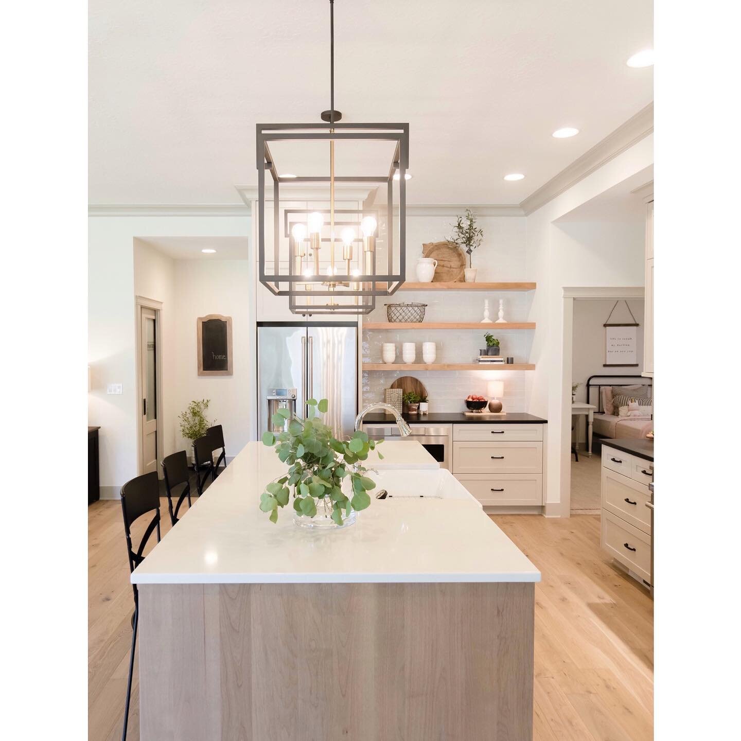 We&rsquo;re home! Laundry and maybe grocery shopping! What are you up to today?&bull;
&bull;
&bull;
&bull;
&bull;
#pendantlights 
#mixedmetal 
#quartzcountertops 
#woodisland 
#floatingshelves 
#floatingshelf 
#amazinggreys 
#graykitchen 
#transition