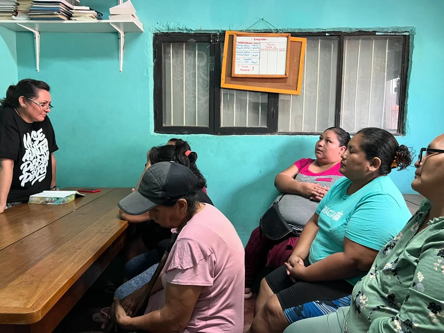🙌🏽 Nuestros viernes en el programa de mam&aacute;s son para aprender y recibir palabra de Dios a trav&eacute;s de otras mujeres que son ejemplo y bendici&oacute;n para todas nosotras. 
Muchas gracias @fatiliza por tu tiempo y tu cari&ntilde;o hacia