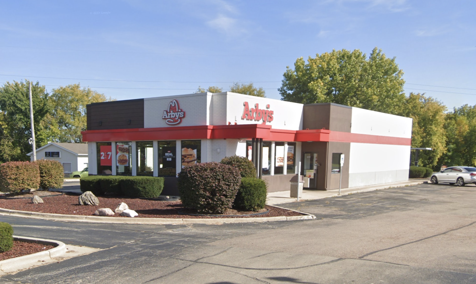 Drive-Thru Restaurant Fronting IL-23 in Dekalb