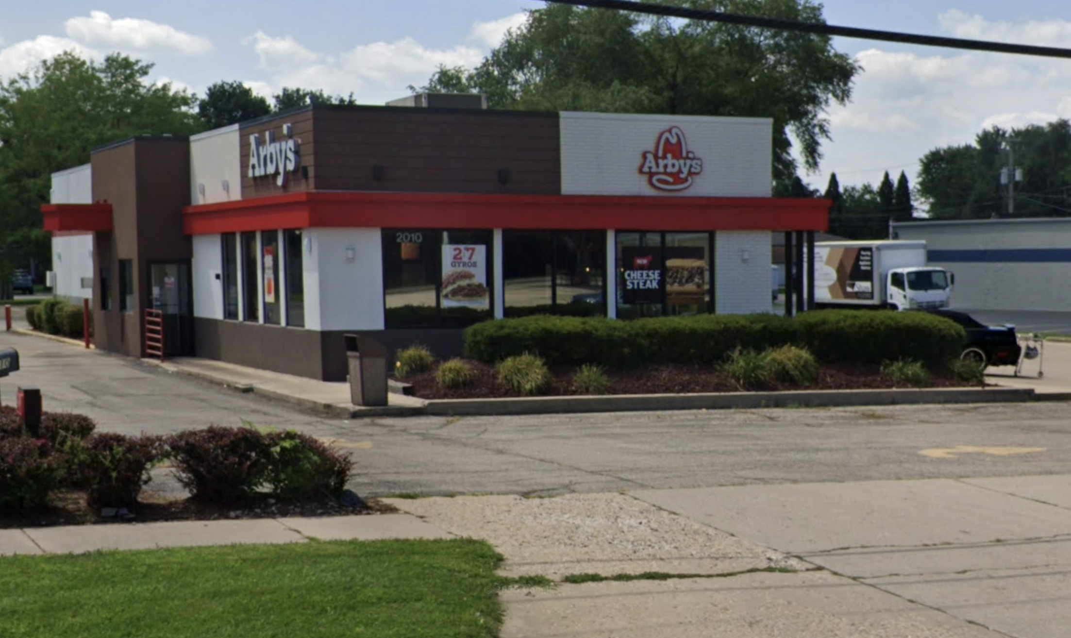 Drive-Thru Restaurant Building in Belvidere