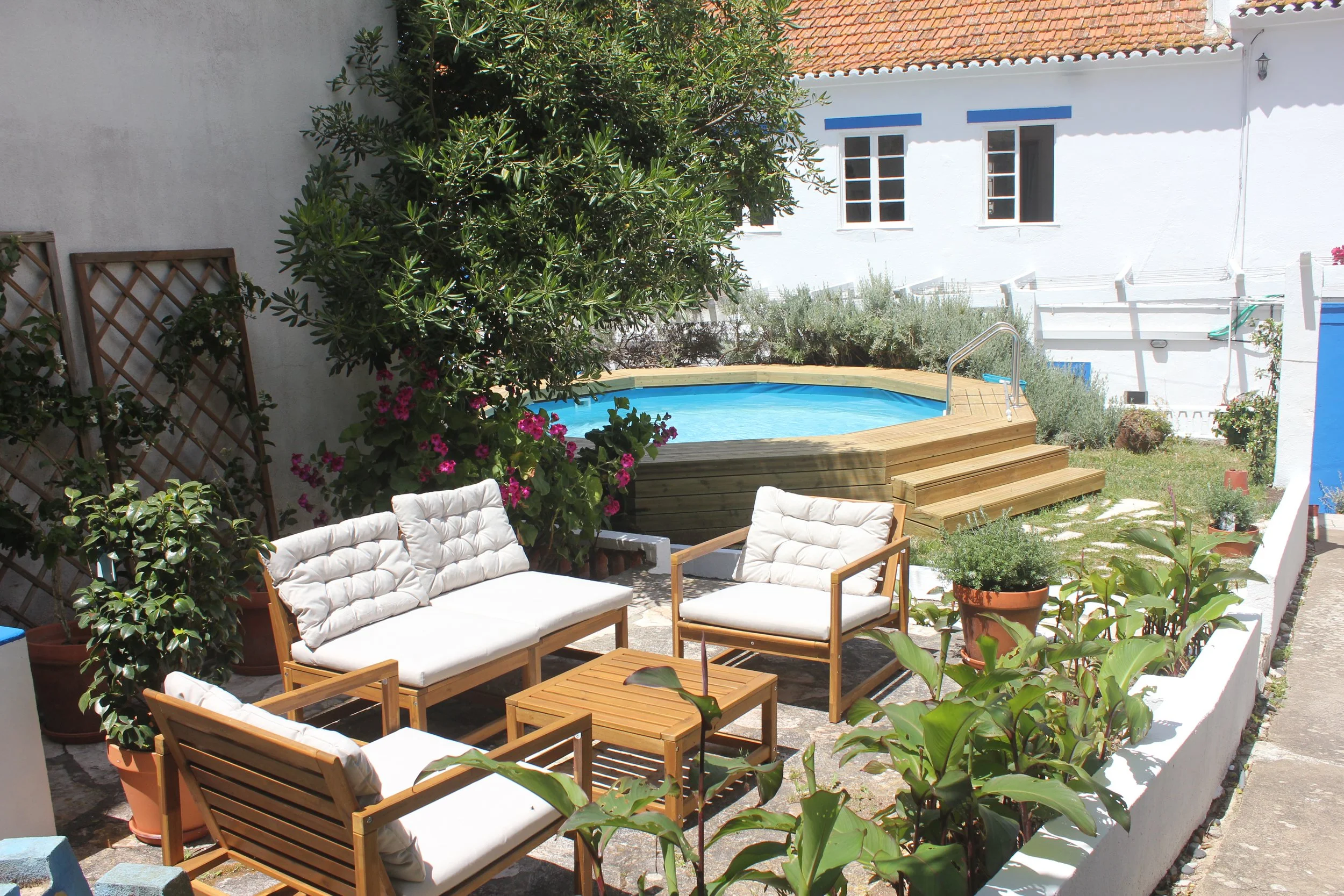 Garden lounge.jpg
