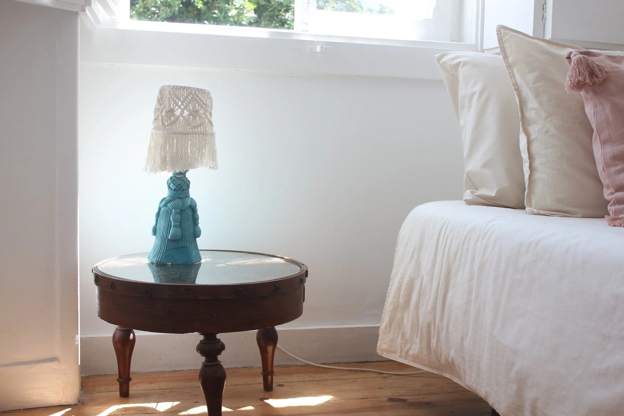 Room 2 lamp detail.jpg