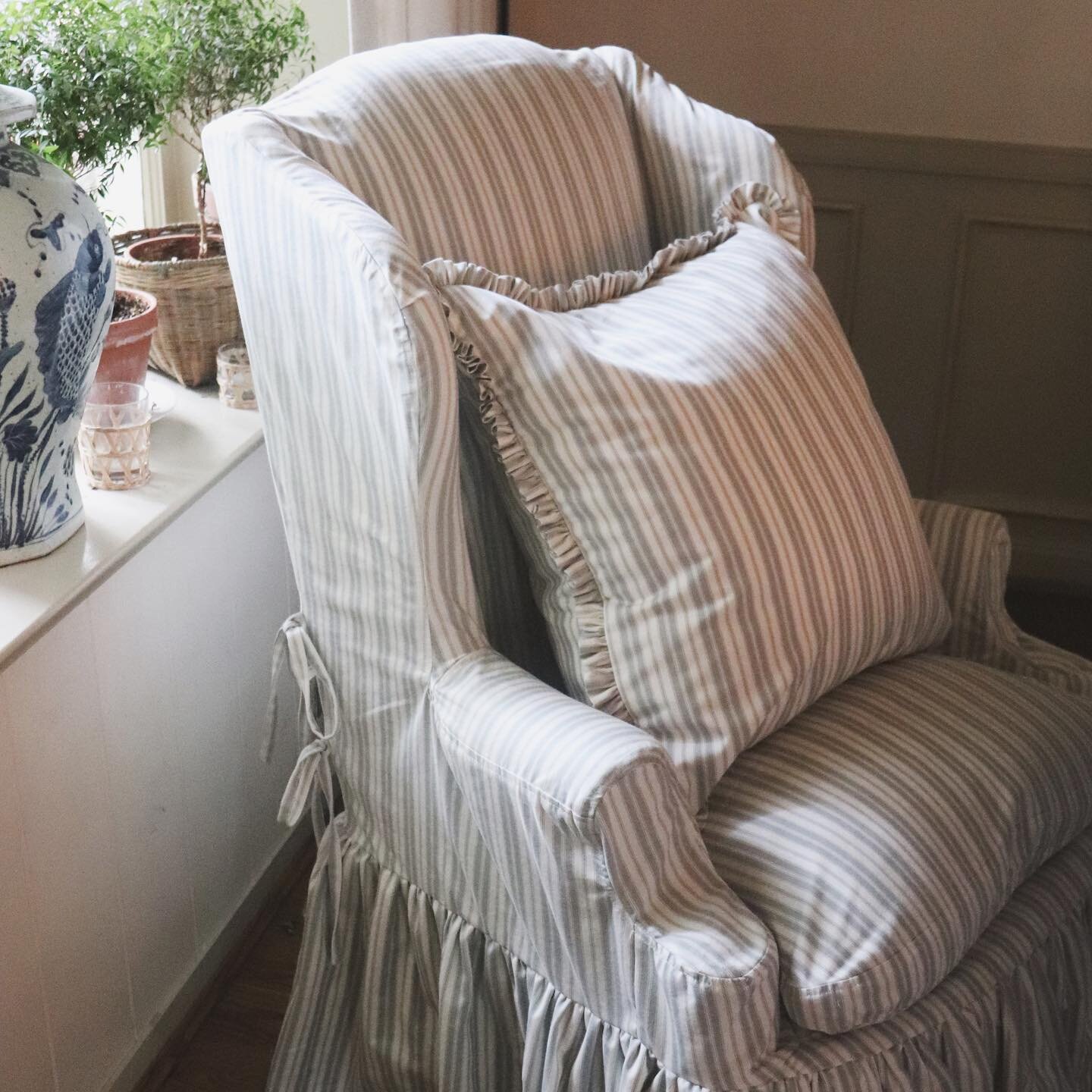 Stripes on stripes! New slipcovers for a pair of wingbacks in our dining room. And I LOVE them! #tessafoleyinteriors (fabric is @scalamandre but sadly a discontinued pattern)