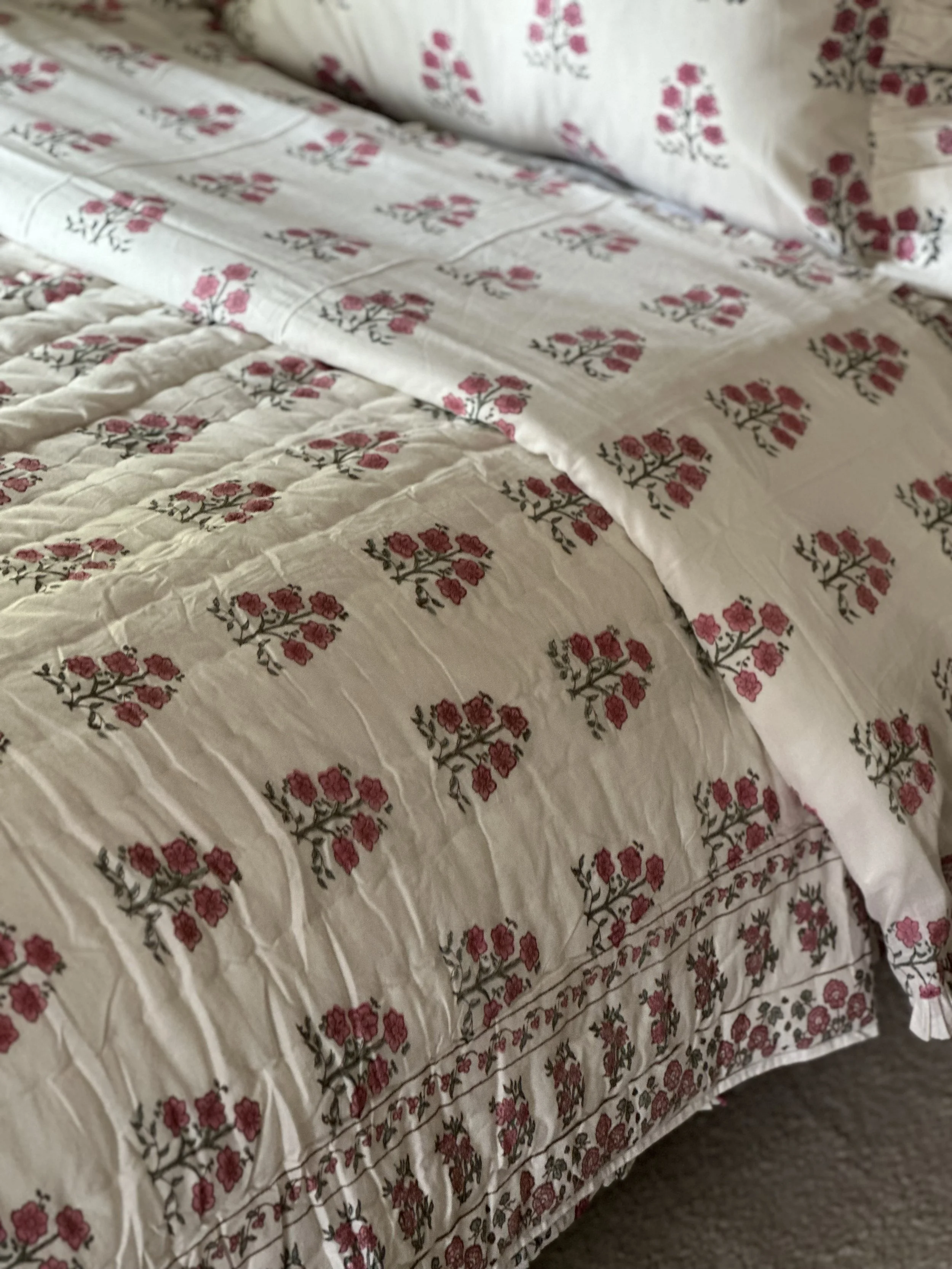 "Milly" Classic Quilt in Peony