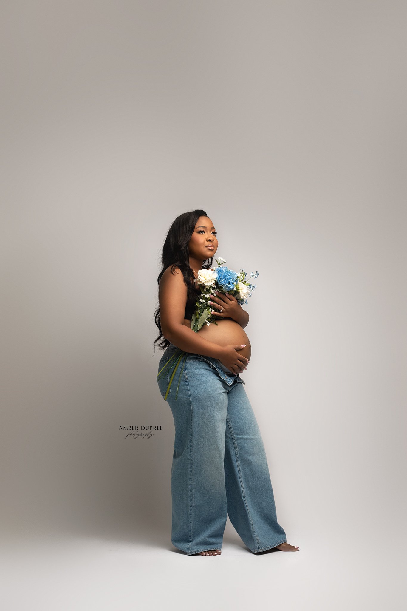 Maternity Photos Inspiration and Ideas | Creative Maternity Photoshoot Inspiration