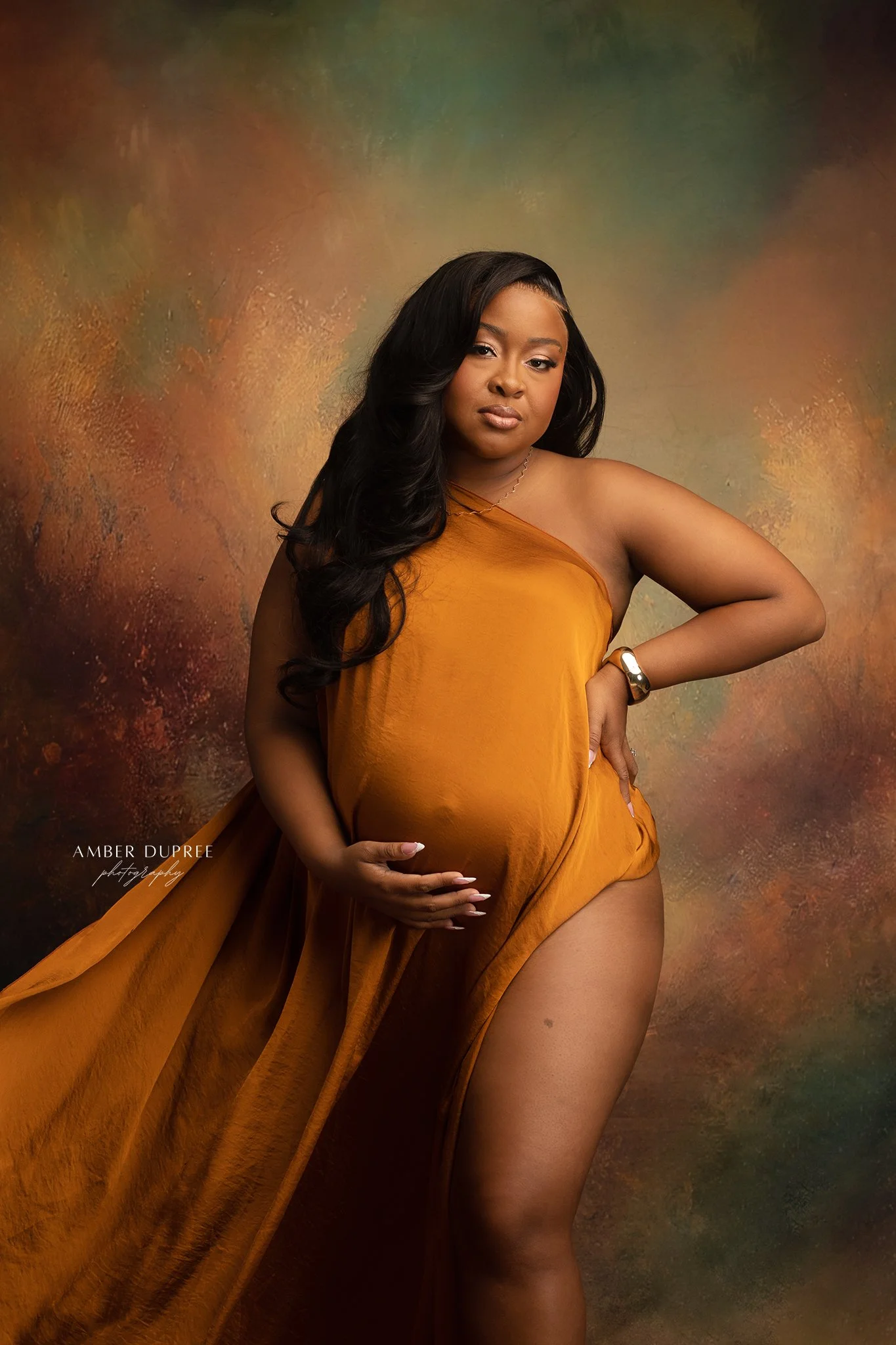 bold colors for solo maternity photoshoot in nashville 