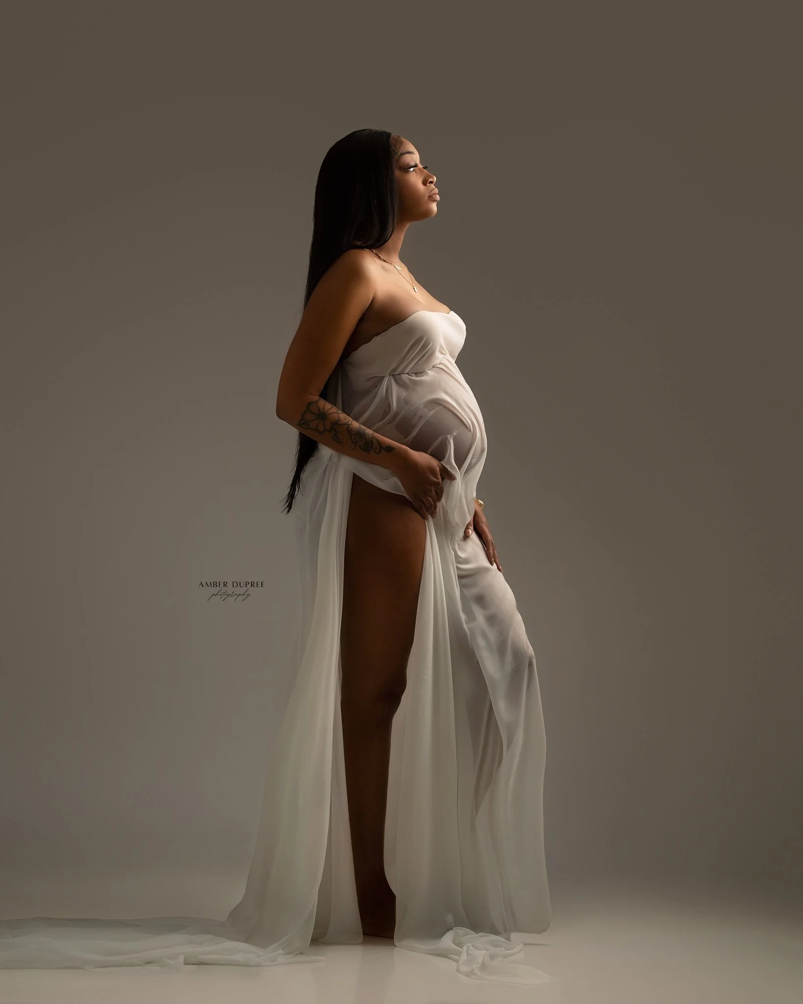 moody backlit nashville, tn maternity photography session