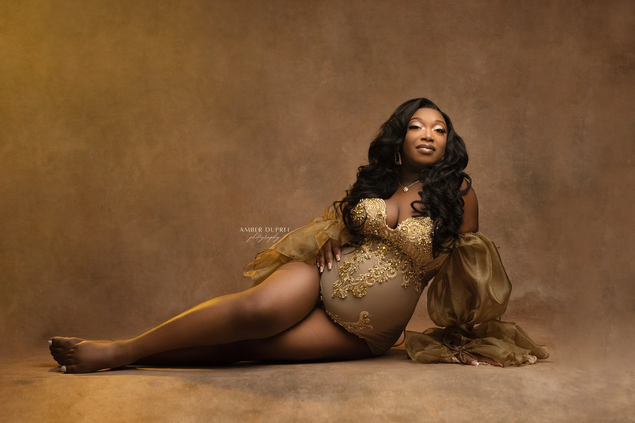 The Best Time to Book Your Maternity Photoshoot (And Why It Matters)