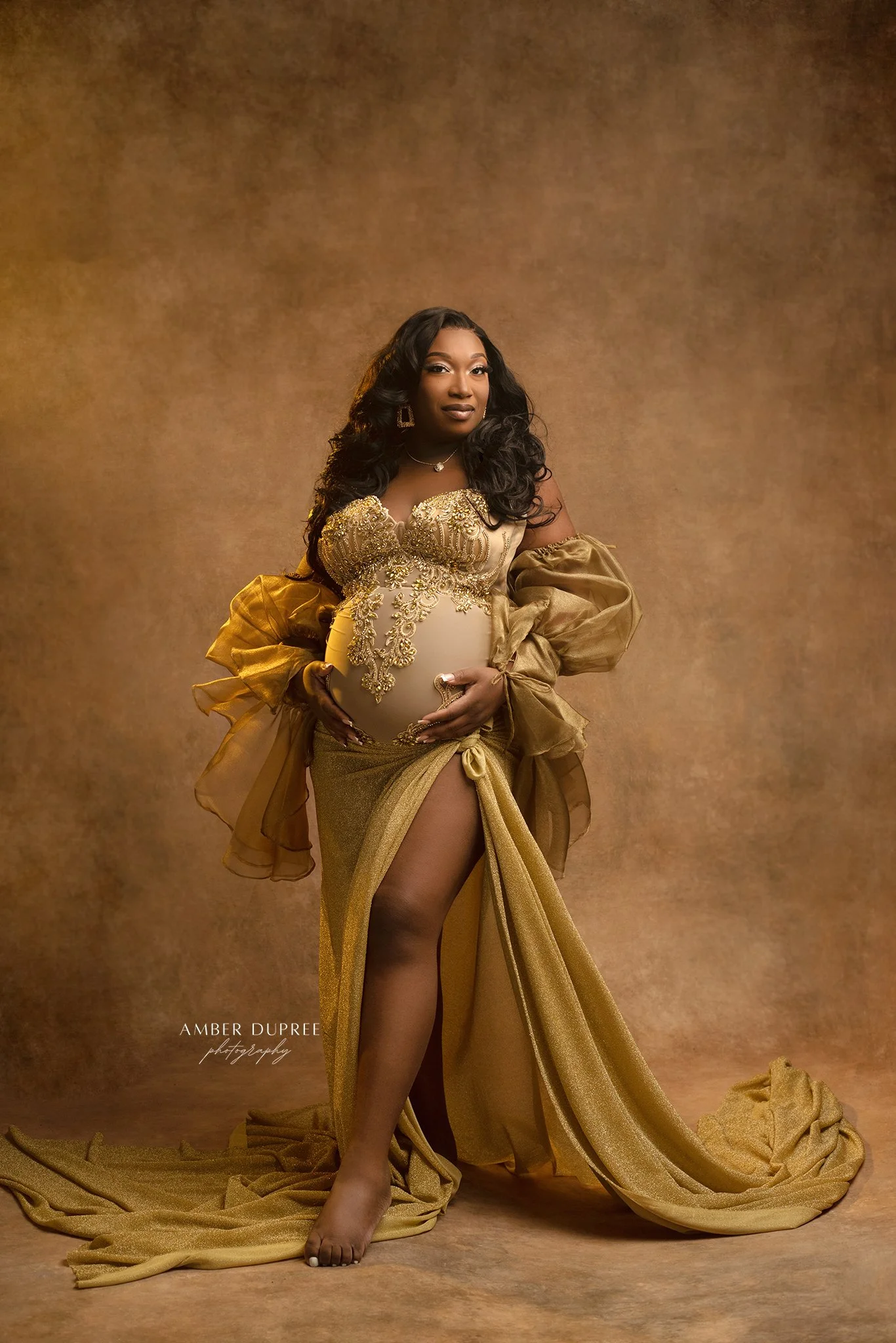 warm neutrals maternity photoshoot nashville maternity photographer
