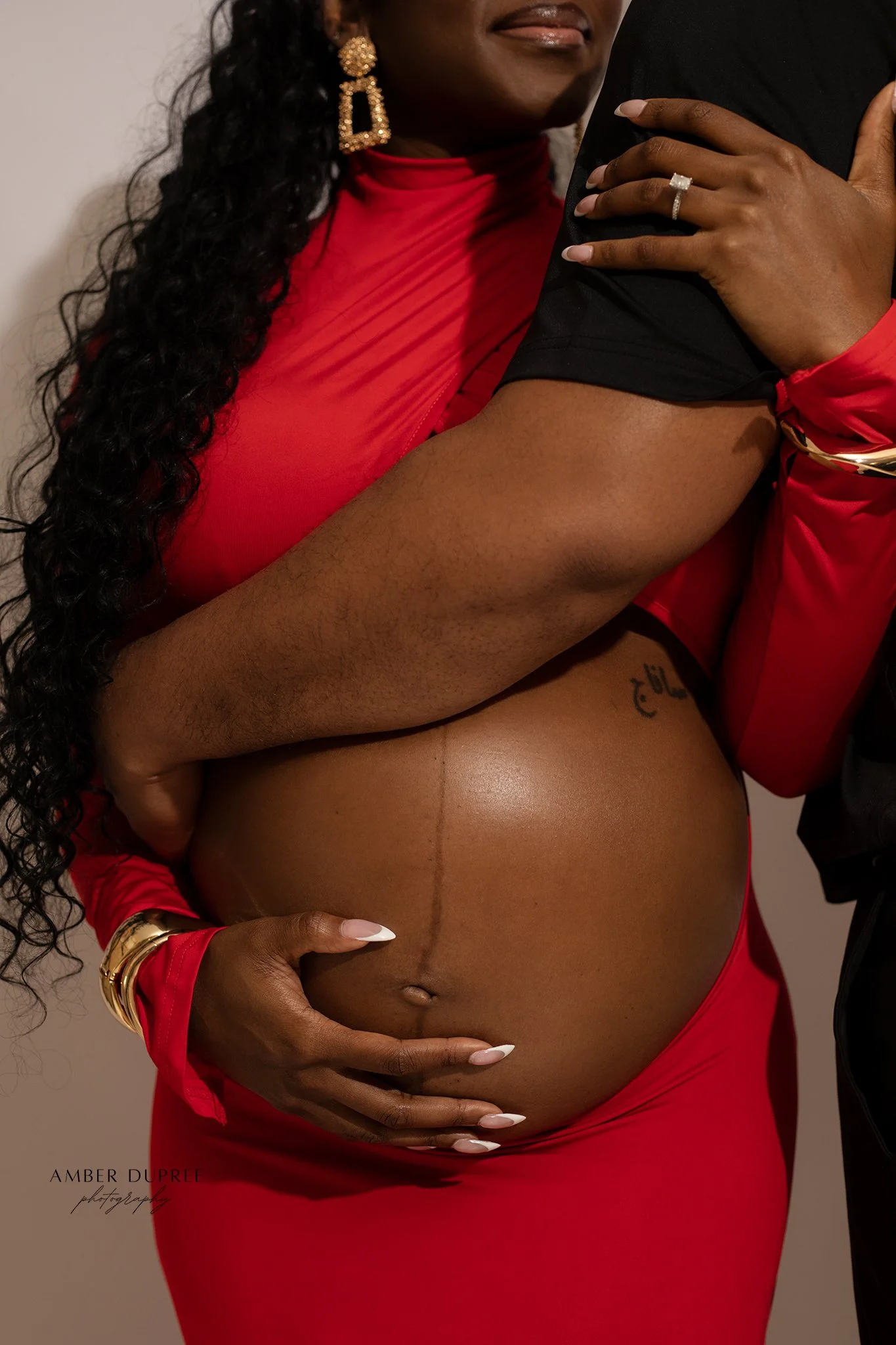 luxury maternity photographer Nashville studio portrait