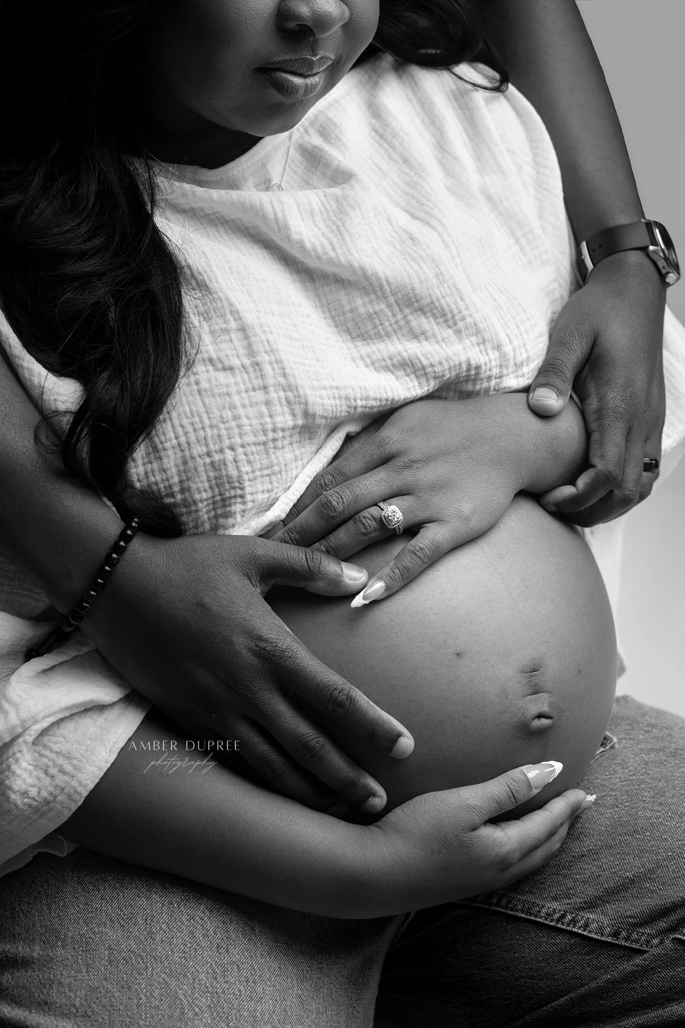 black-and-white-maternity-photo