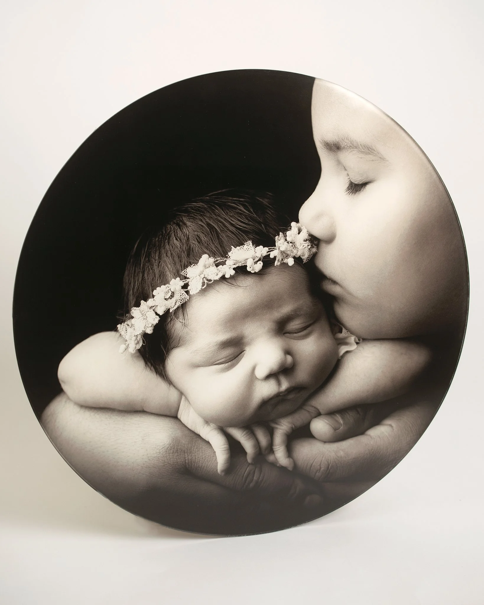 black-and-white-newborn-photos.jpg