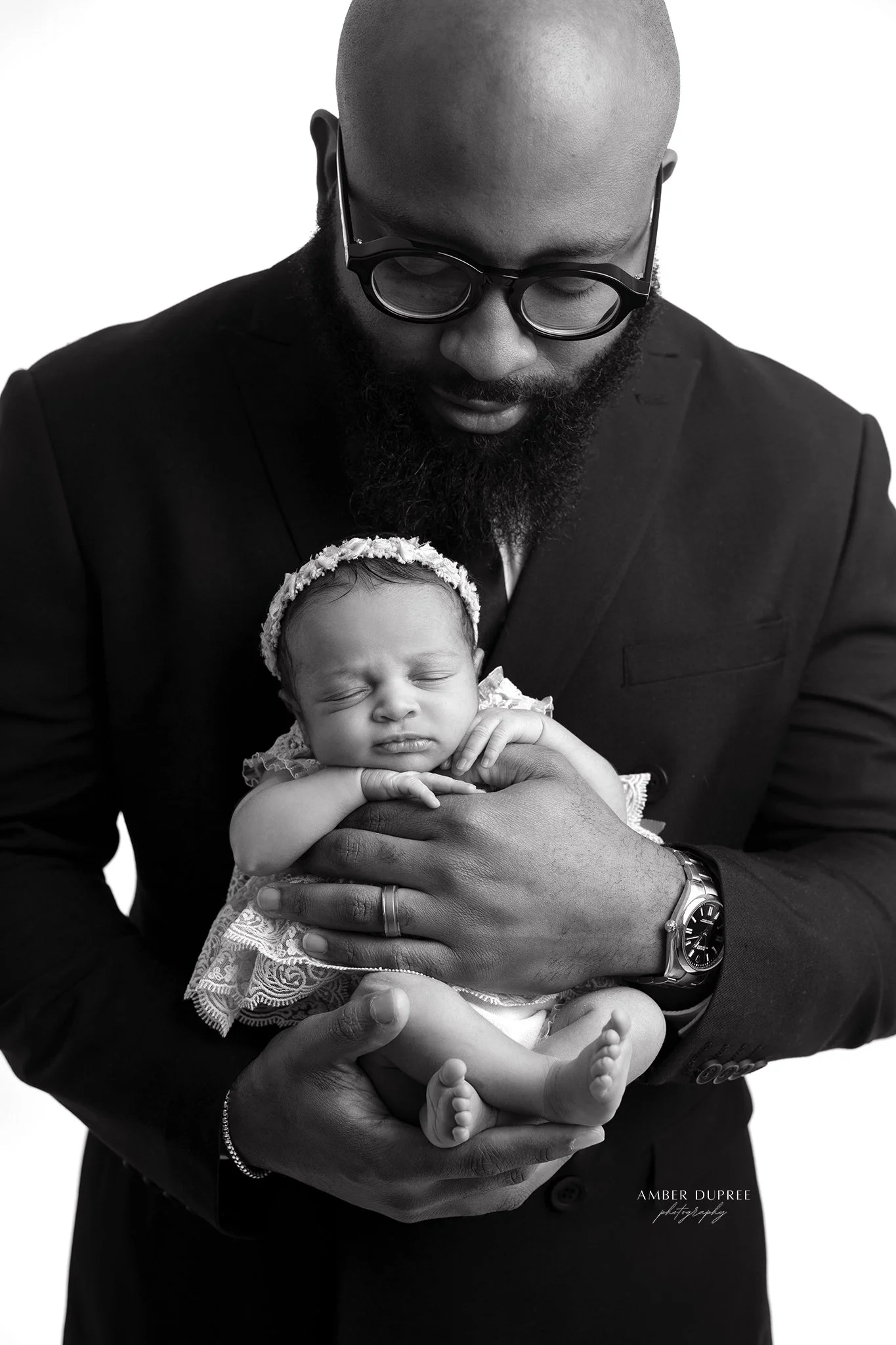 black-and-white-newborn-photo.jpg