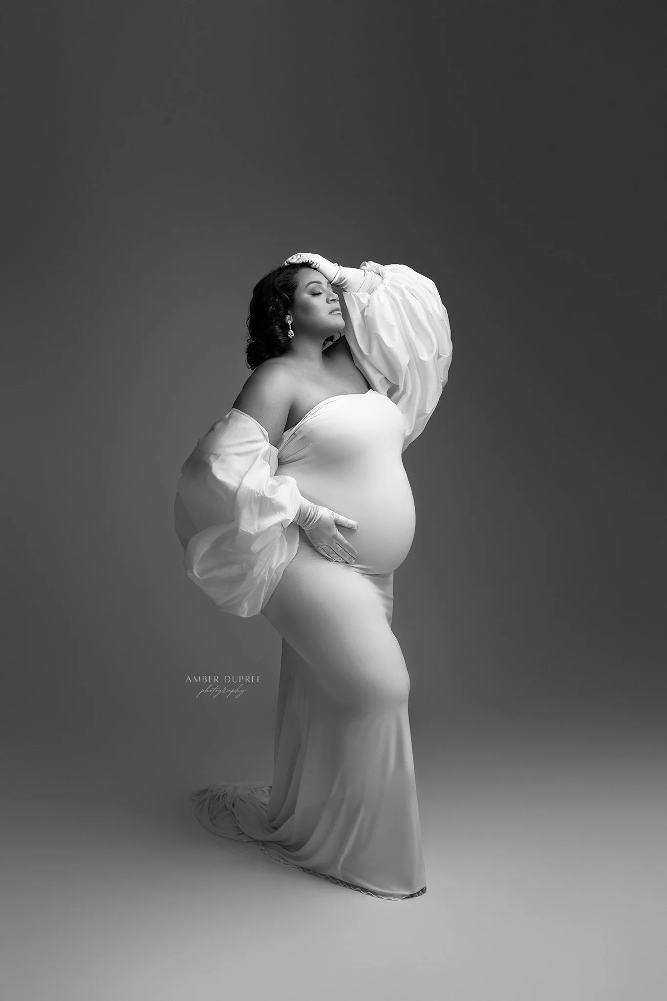 Nashville maternity photographer, newborn photography nashville,  newborn pics near me, maternity photographer near me, nashville, maternity photographers nashville, nashville maternity photographer, maternity photographer nashville, indoor maternity