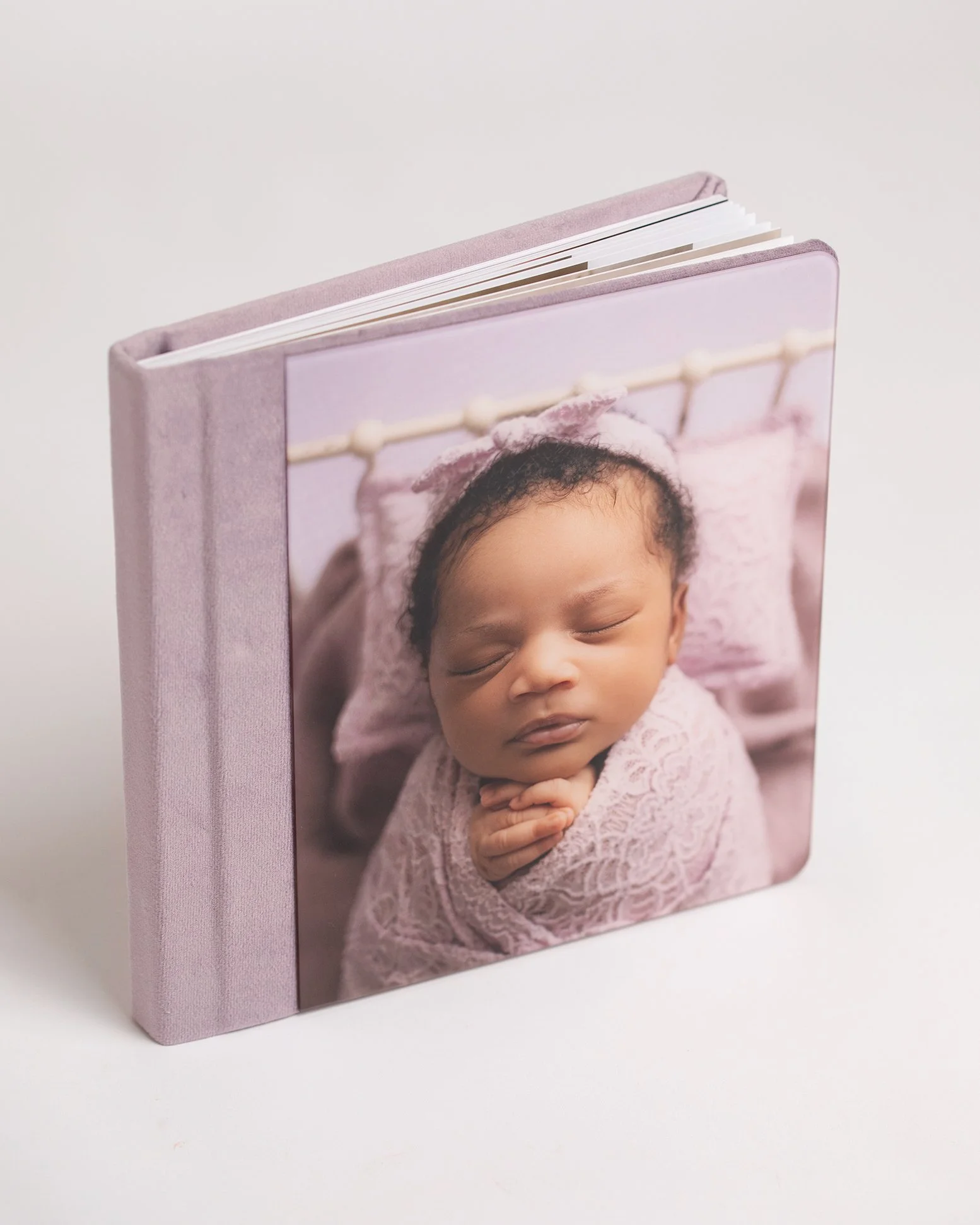 Nashville newborn photographer, newborn photography Nashville TN, luxury newborn photographer Nashville, newborn photography pricing Nashville, newborn photography packages Nashville, baby photographer Nashville
