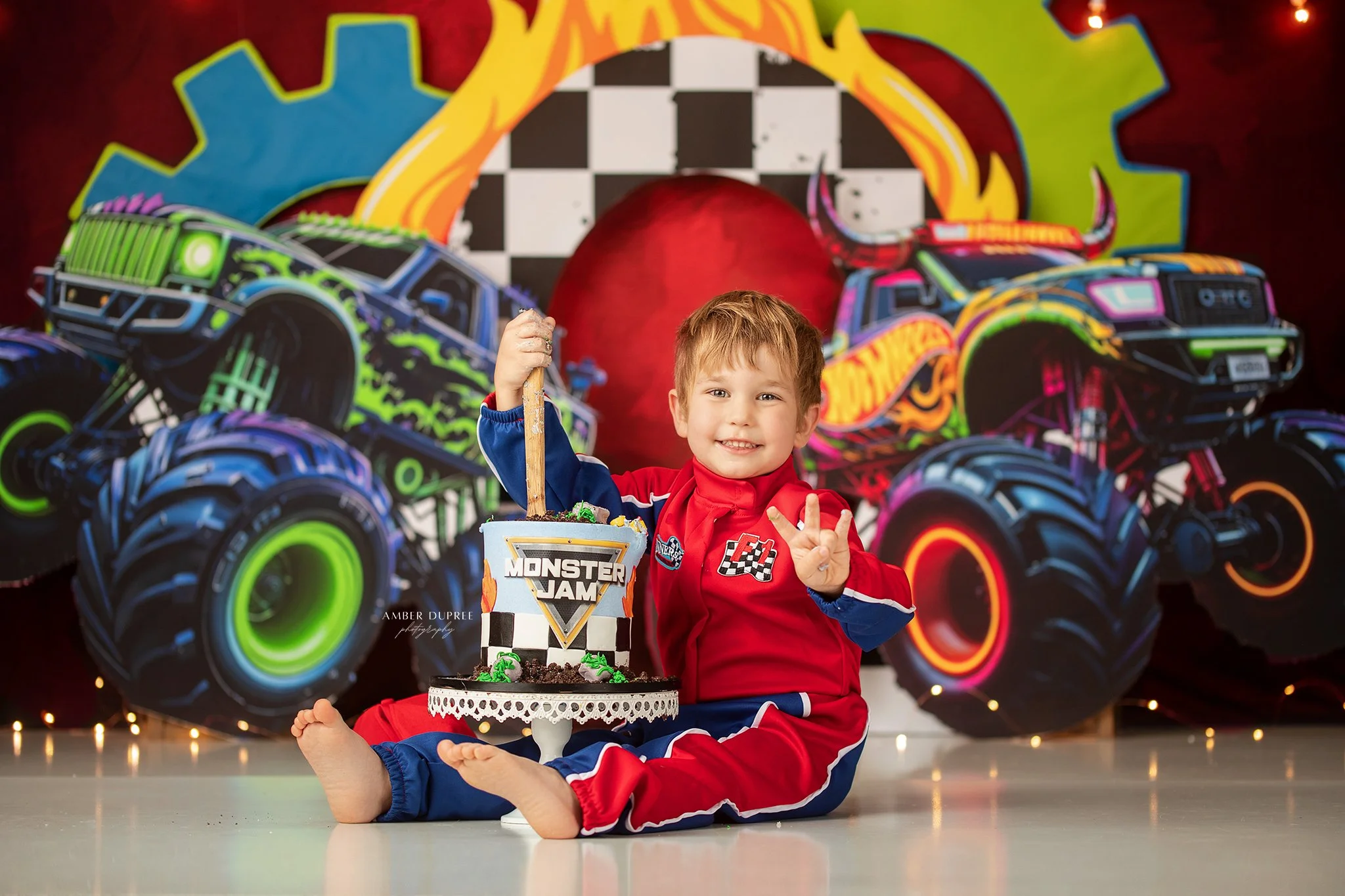 Christmas cake smash, gingerbread, nashville cake smash photographer, nashville cake smash photographer, cake smash photographer, clarksville cake smash photographer, cake smash photographer, first birthday ideas, racecar backdrop, racecar party, fir