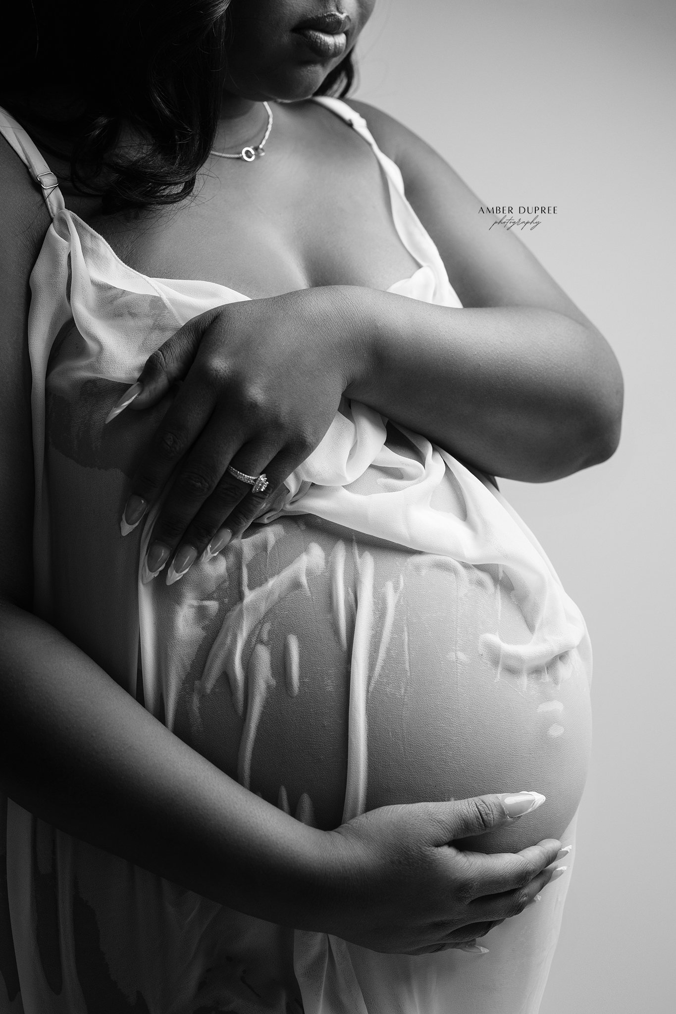 Nashville maternity photographer, newborn photography nashville,  newborn pics near me, maternity photographer near me, nashville, maternity photographers nashville, nashville maternity photographer, maternity photographer nashville, indoor maternity