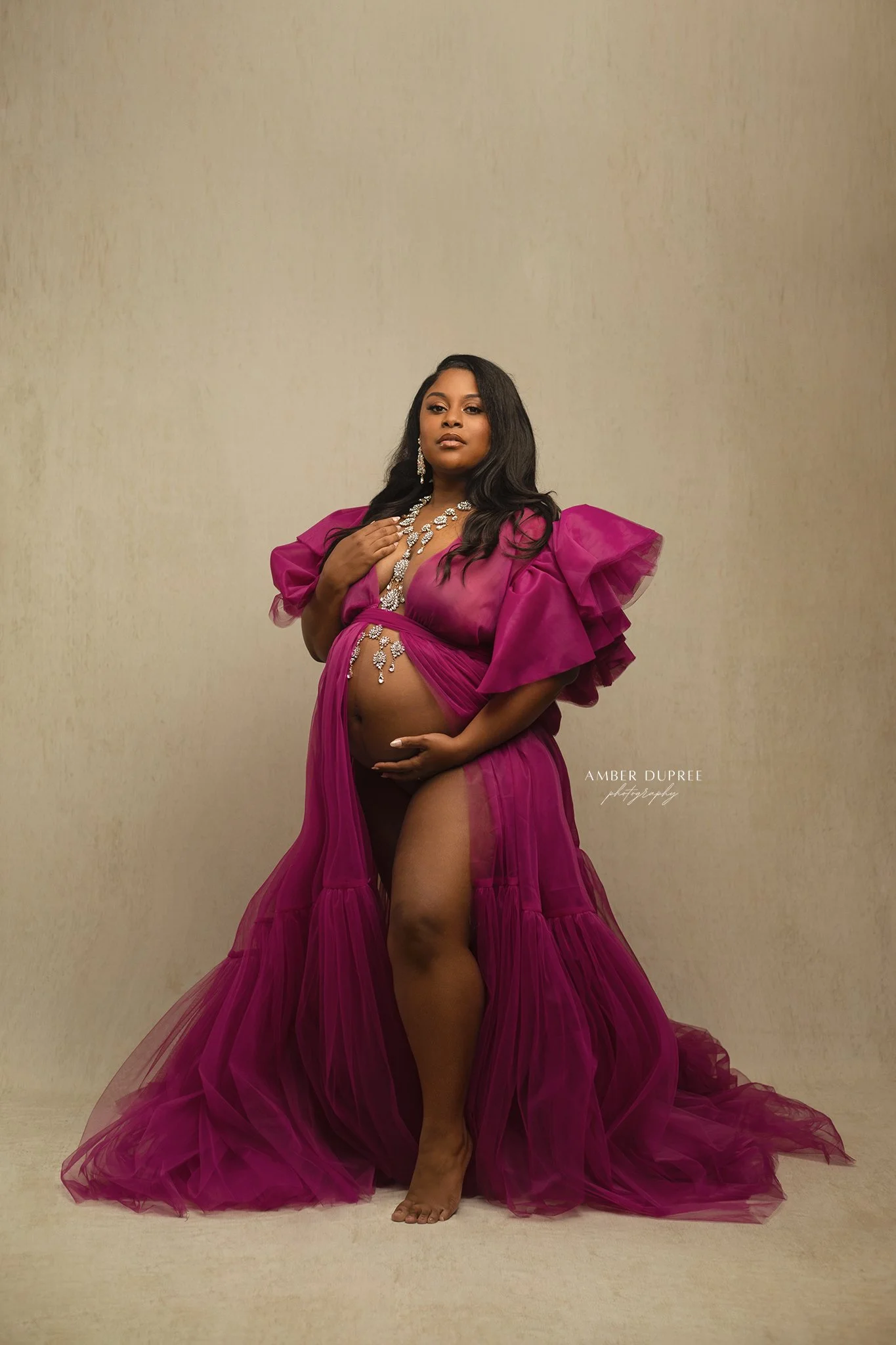 Nashville maternity photographer, newborn photography nashville,  newborn pics near me, maternity photographer near me, nashville, maternity photographers nashville, nashville maternity photographer, maternity photographer nashville, indoor maternity