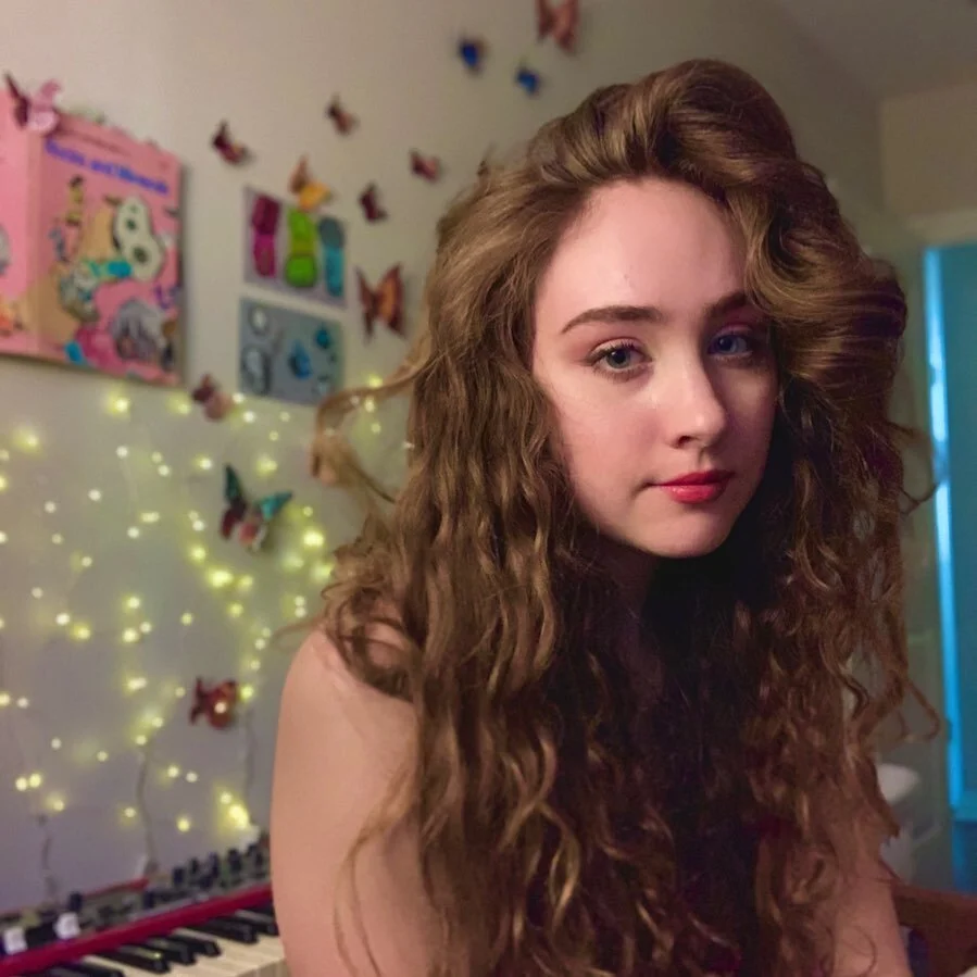 i say my name like chap-ell  r-oh-n .. but if u say it like shappeel  roo-ann  i will still love u :/