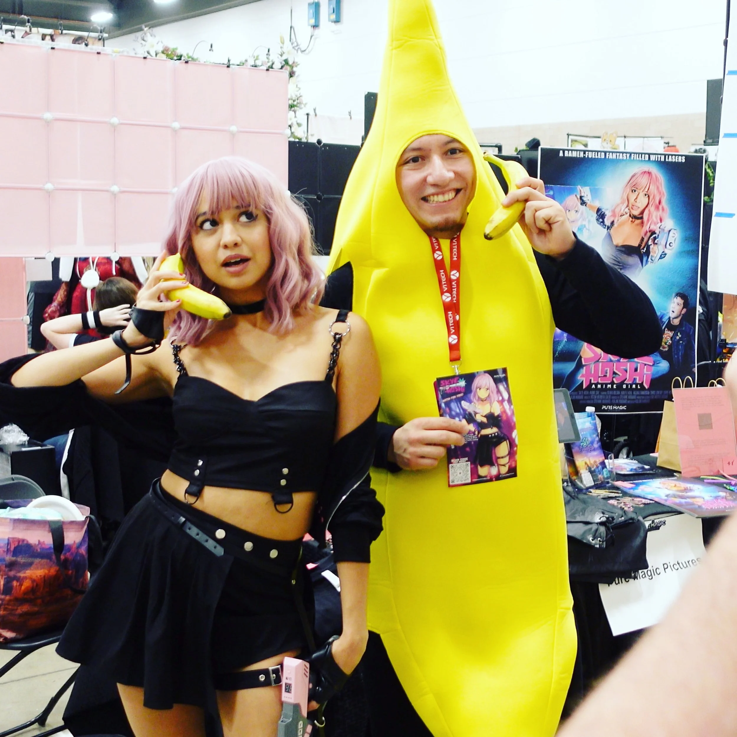ITS CONVENTION SEASON BABYYY! Who&rsquo;s seen Skye Hoshi at a con? Excited for the upcoming shows! #skyehoshi #animecon #fanexpo #comiccon