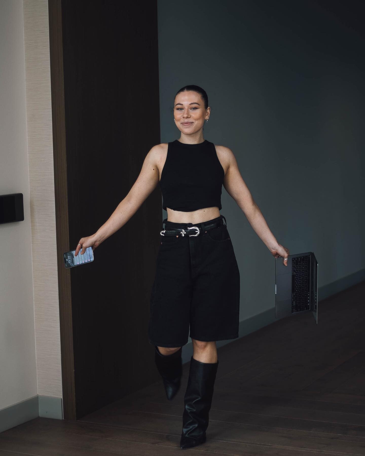 Multiple times a week I get asked how I have grown my business, who does my socials/website/email, who is running the behind the scenes, basically &mdash; how I found my unicorn, Chantelle 🖤

I hired my first coach @sydneypagebass in 2021 and she pu