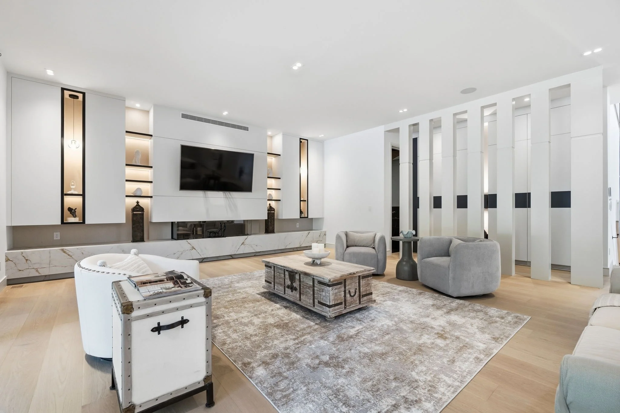 32-web-or-mls-35-riverside-blvd.jpg