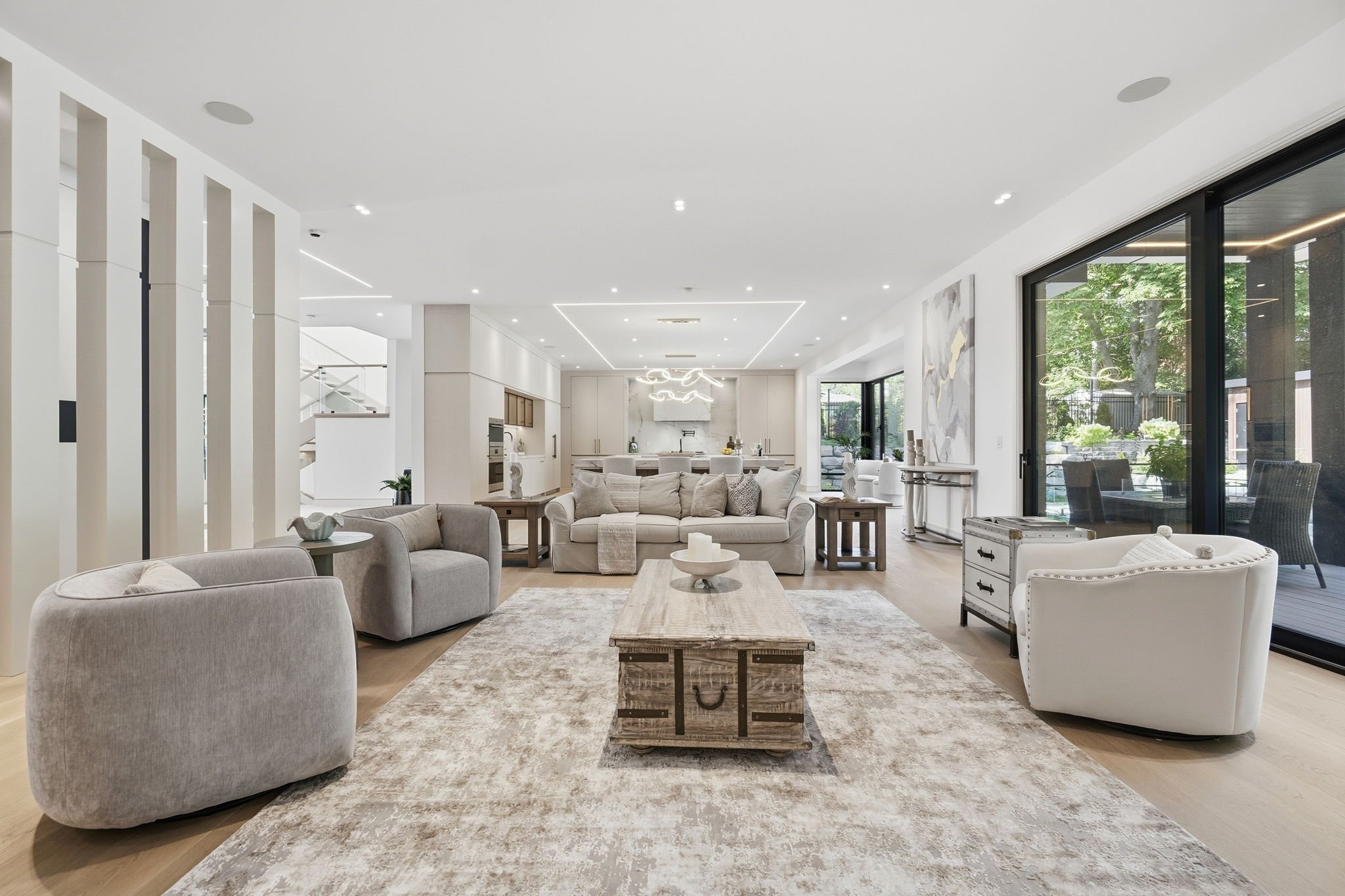 33-web-or-mls-35-riverside-blvd.jpg