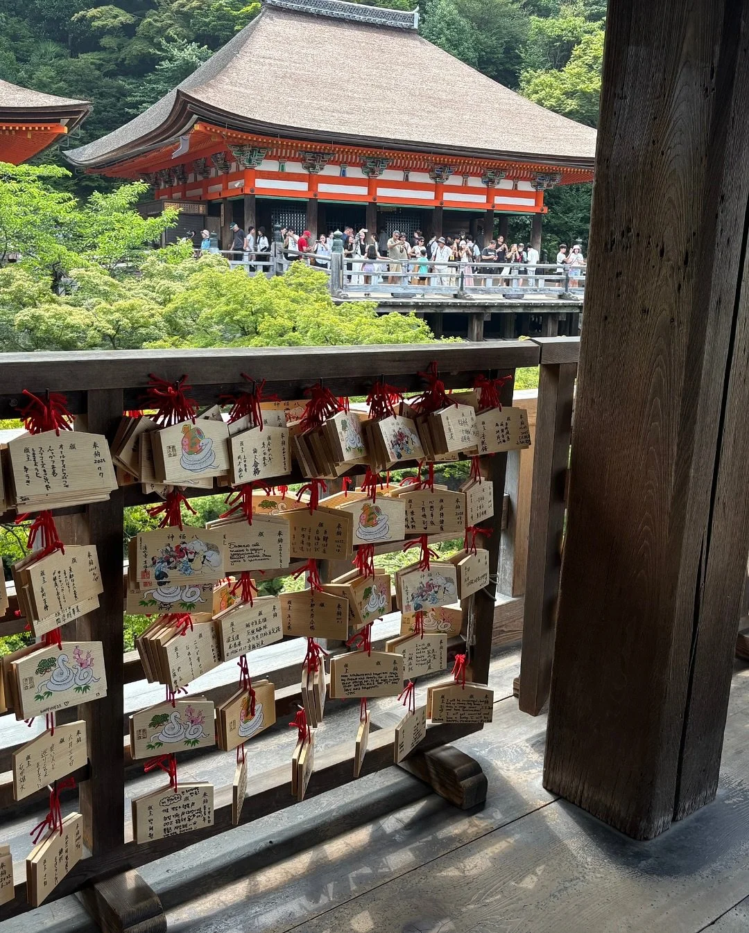 From the vibrant energy of Tokyo to the historical cobble-stone streets of Kyoto, we explored it all with incentive travel in mind. First up: getting there. Direct flights from several US cities, including San Francisco, Los Angeles, Chicago, and New
