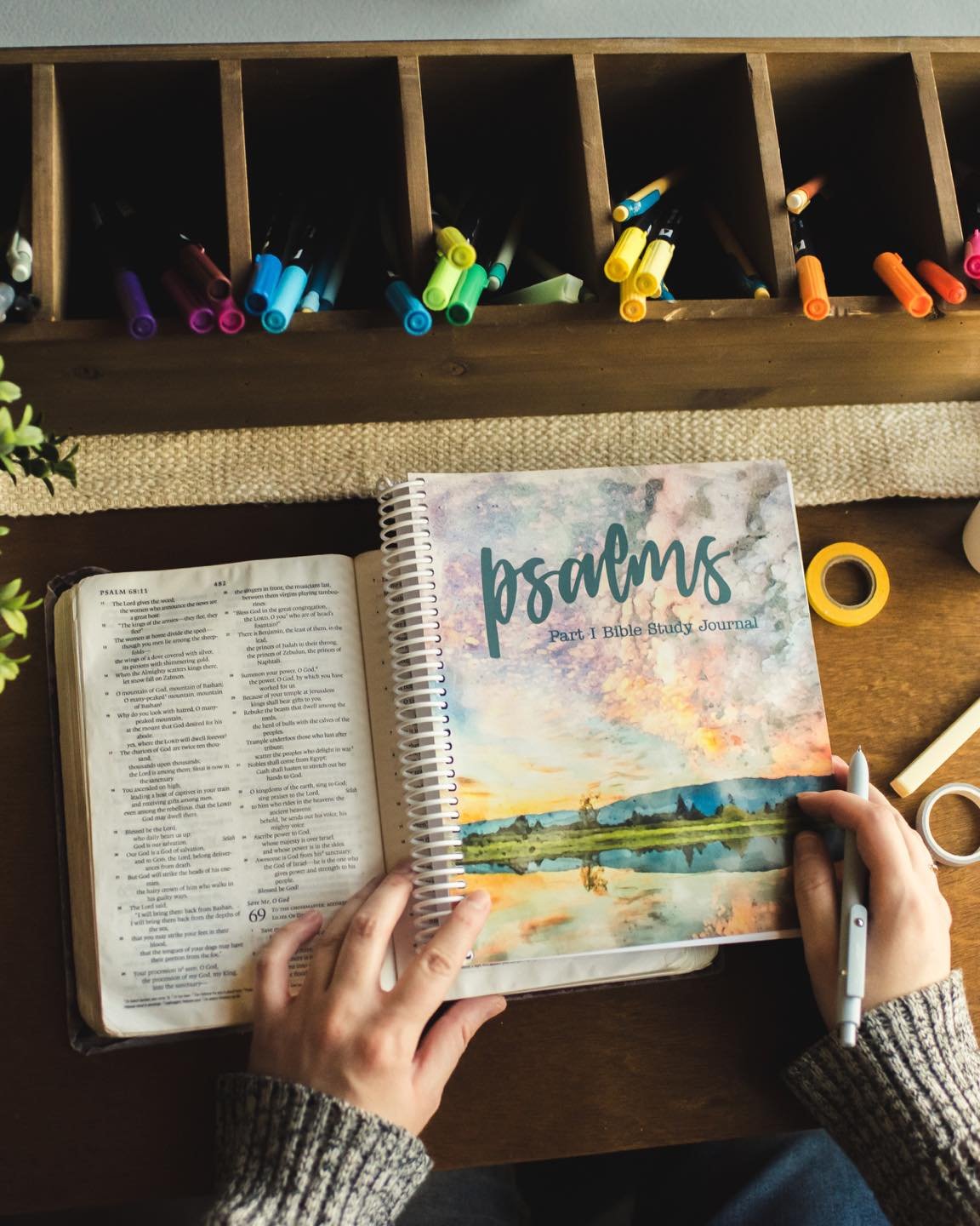Who loves studying the Psalms? 🥰
How incredible that we have a book of the Bible full of prayers to God — on the good days, the bad days, and the ordinary ones in between — to show how we can praise him, cry out to him… and walk