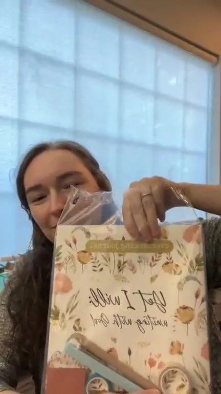 Unpacking the August mailer with the Septmeber journal study and its extras! Few more days to join us for next month! Subscribe: evergreencypress.com/everseeking