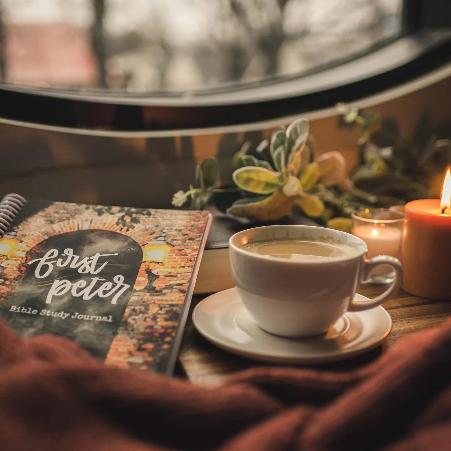 Precious and cozy time with God ❤️

Shop LIGHT journals: https://www.evergreencypress.com/shop/light-journals