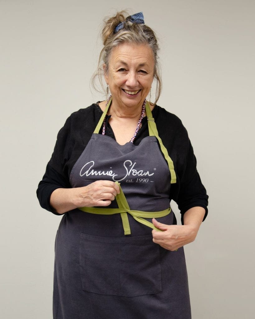 Annie-wearing-the-Annie-Sloan-Apron-2000.jpeg