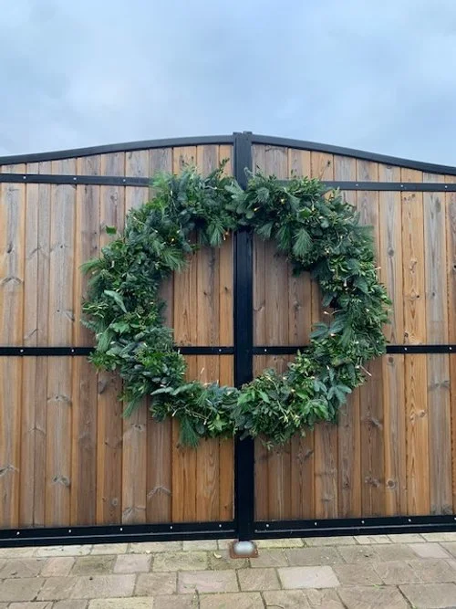 Gate wreath2.jpg