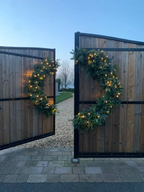 Gate wreath3.jpg