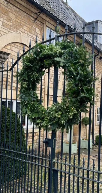 Gate wreath 1.jpeg