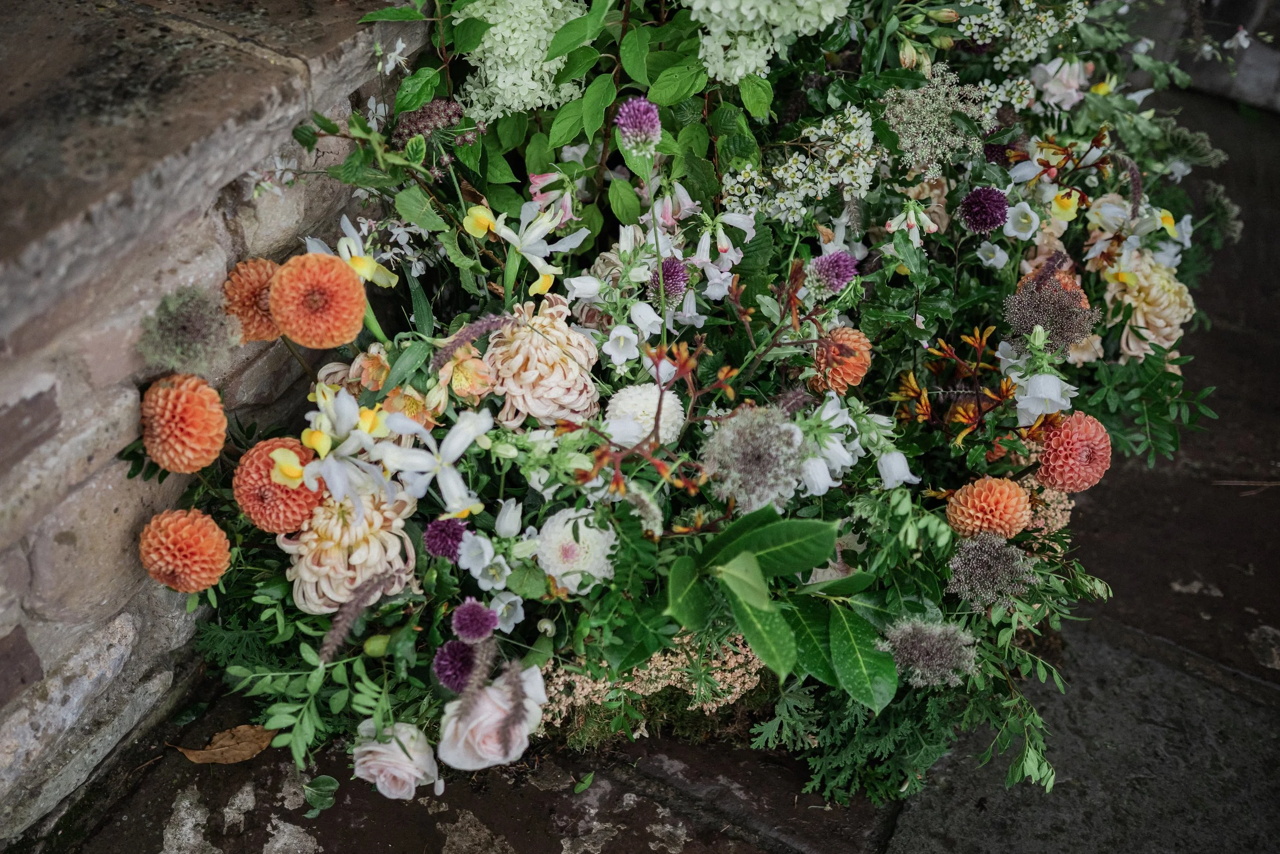 Autumnal wedding flowers
