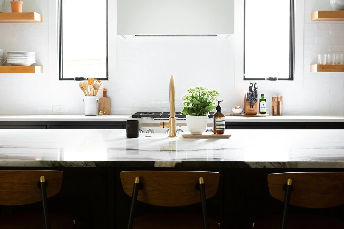 AshleyRobertsonHomeTour-Kitchen-29_sm.jpeg