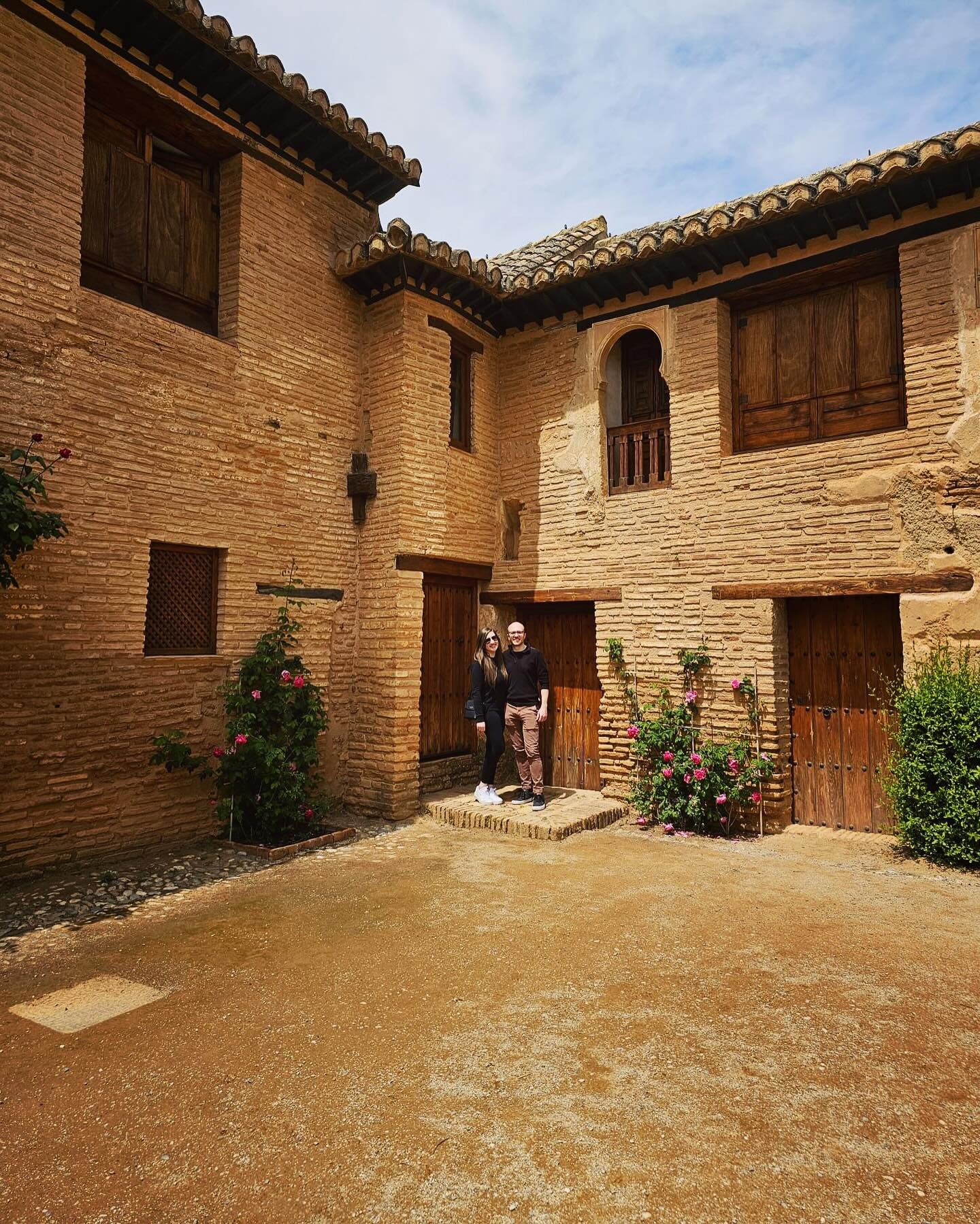 A day at the Alhambra! ☀️☺️
&zwnj;
Granada is officially one of my favorite places I&rsquo;ve ever been. While my body didn&rsquo;t love walking up and down all the incredibly steep roads, the city is SO beautiful and unlike anywhere else I&rsquo;ve 