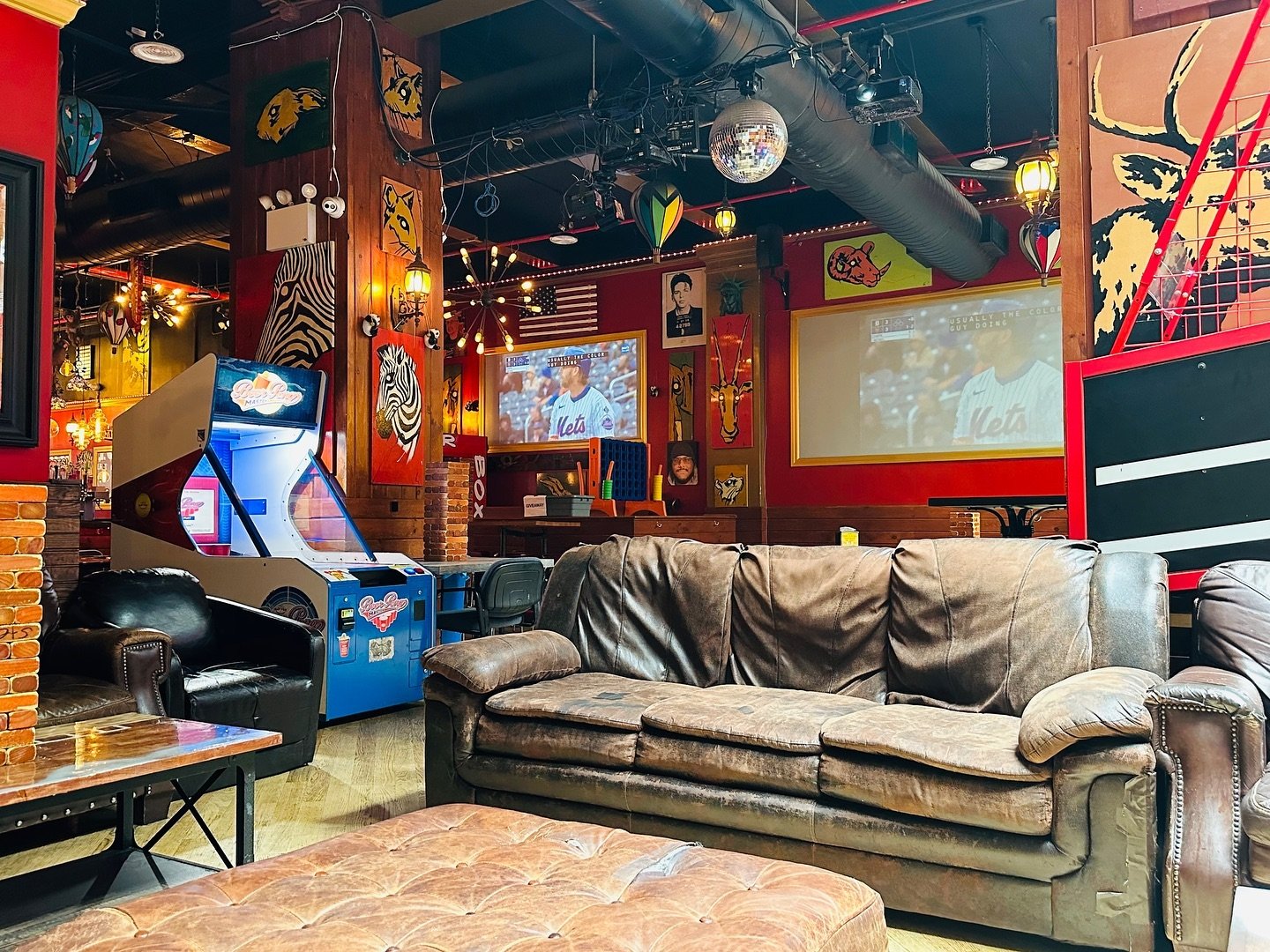 We are one of the best bars to socialize in New York City! Our set up is perfect for meeting new people &amp; making great conversations! 

#pioneersbar #pioneers #bar #nyc #newyork #drinks #beers #draft #tvs #sports #games #fun #goodvibes #socialize