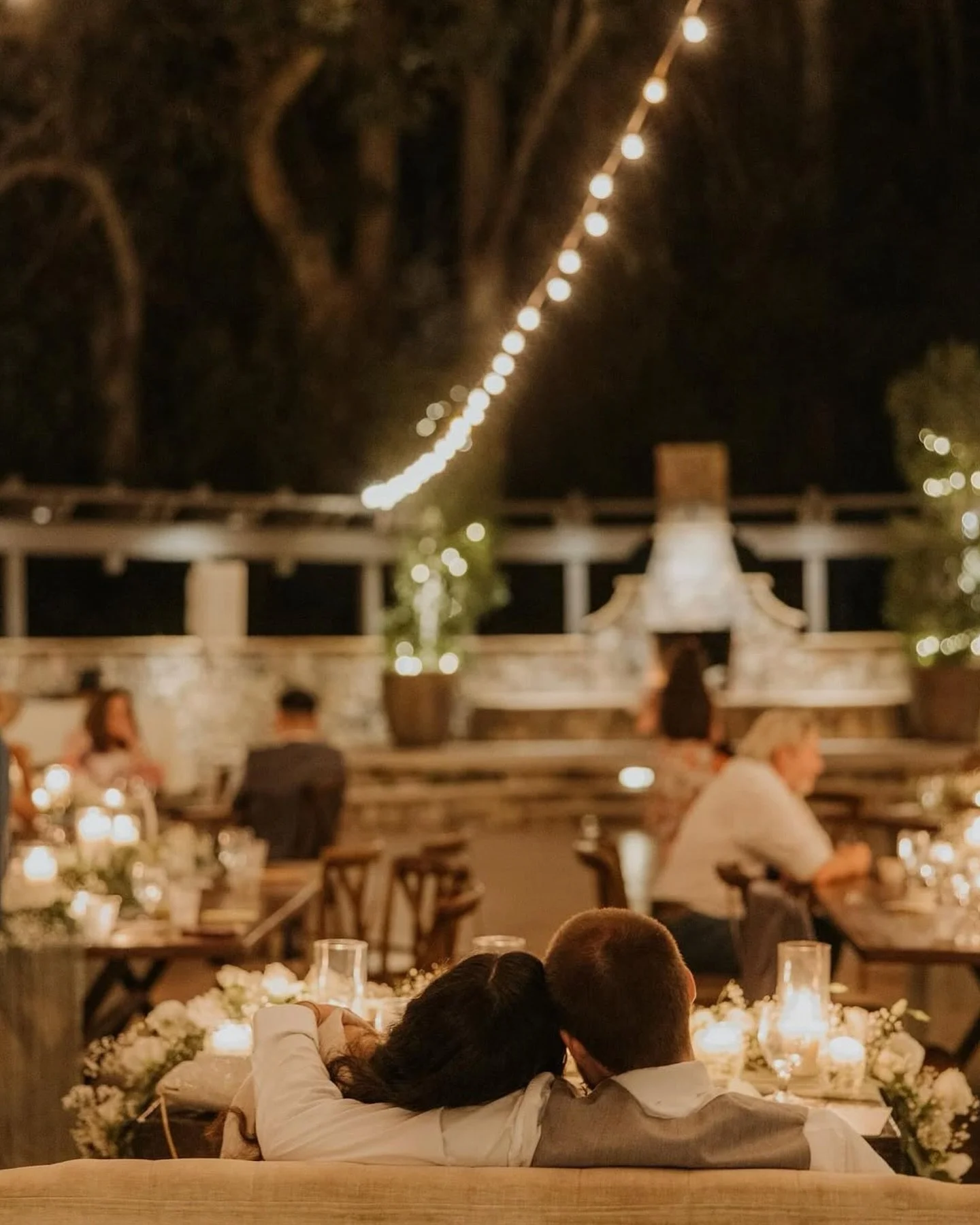 Love, laughter, and the perfect evening under the lights✨ Happy Anniversary to these two! ❤️💍

Forever grateful to work alongside an incredible team that brought every detail to life 🤍

Coordinator: @eventslc
Venue: @walnutgroveweddings
Catering, B