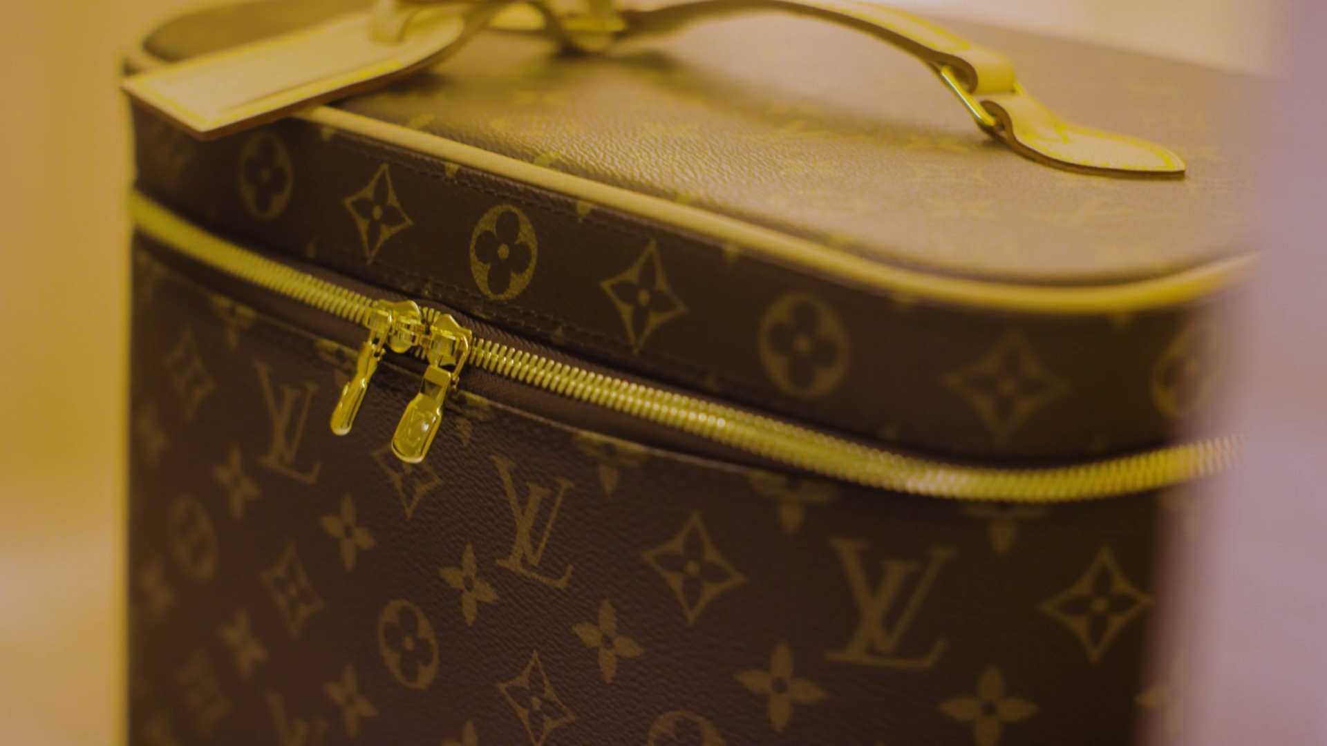 LV Pop Up - Seoul Cut 5.00_00_21_14.Still014.png